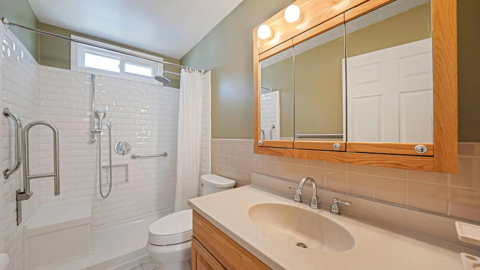 Property at 259 Edinburgh Drive, Ridge, NY 11961 17