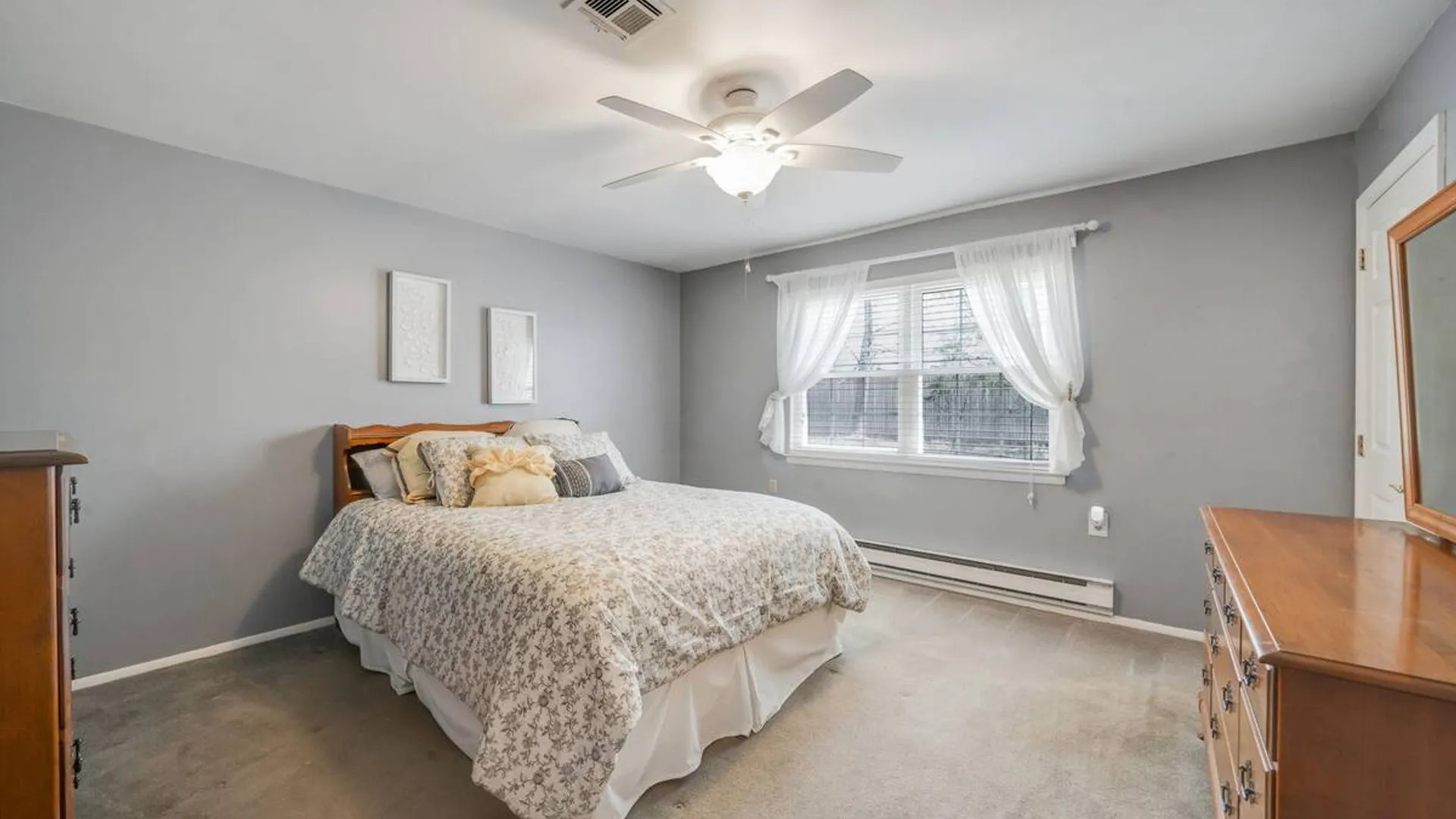 Property at 259 Edinburgh Drive, Ridge, NY 11961 18