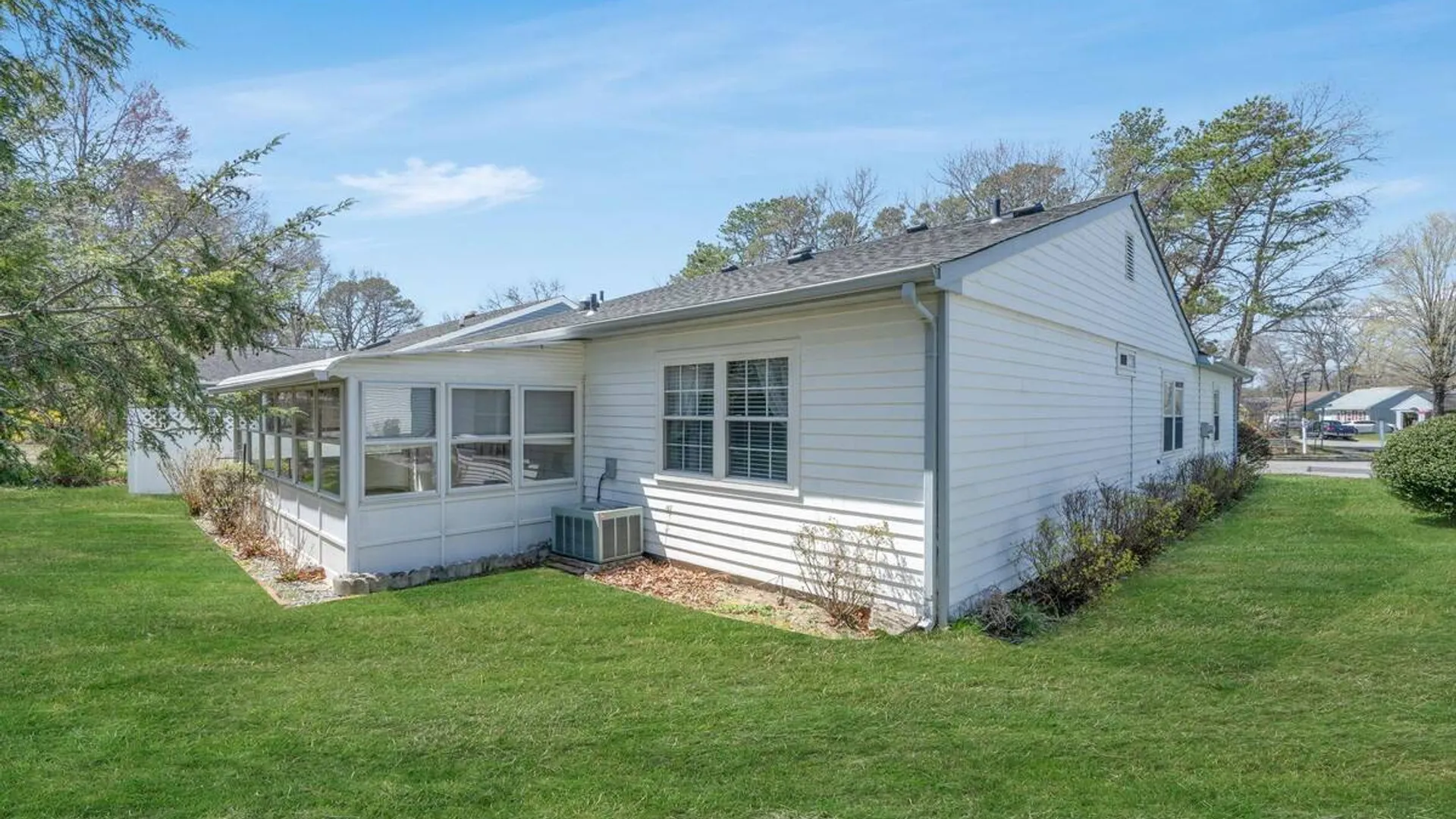 Property at 259 Edinburgh Drive, Ridge, NY 11961 25