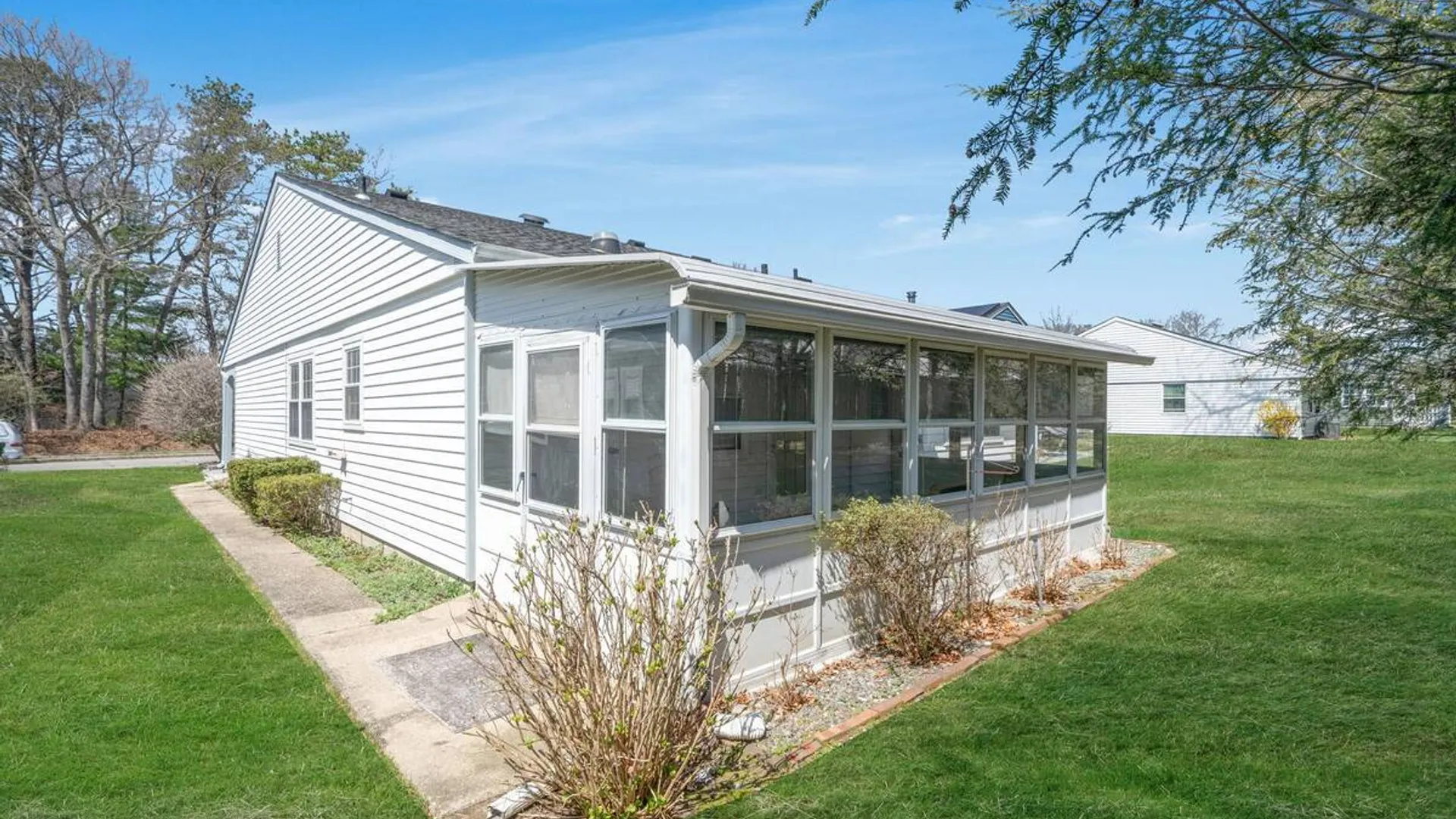 Property at 259 Edinburgh Drive, Ridge, NY 11961 26