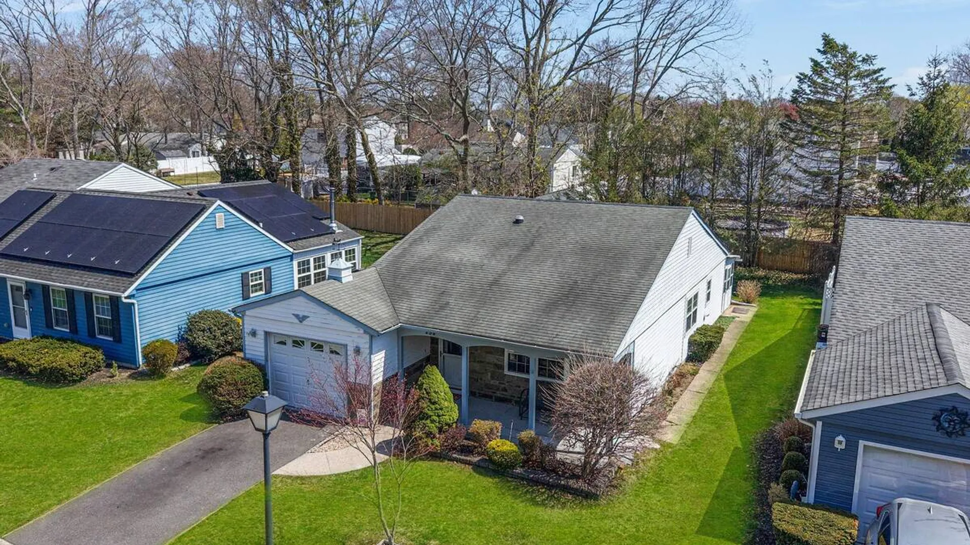 Property at 259 Edinburgh Drive, Ridge, NY 11961 4