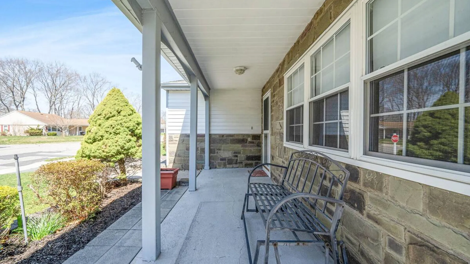 Property at 259 Edinburgh Drive, Ridge, NY 11961 5