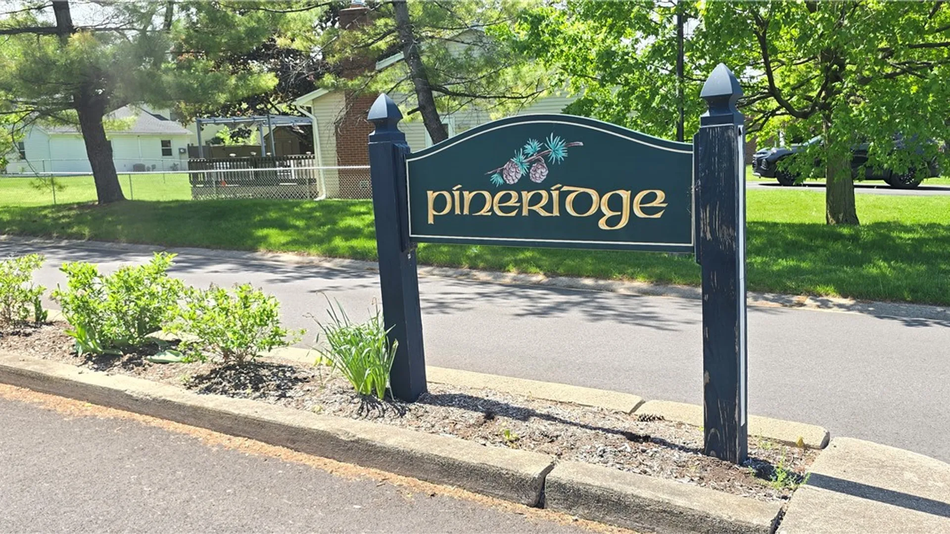 Property at 8 Old Stone Lane, Greece, NY 14615 22