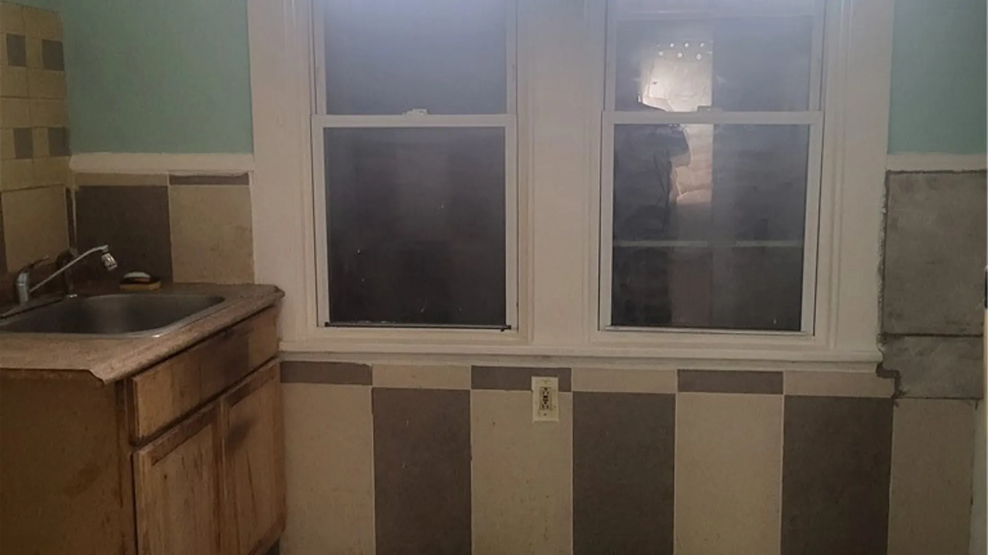 Property at 334 E Delavan Avenue, Buffalo, NY 14208 5