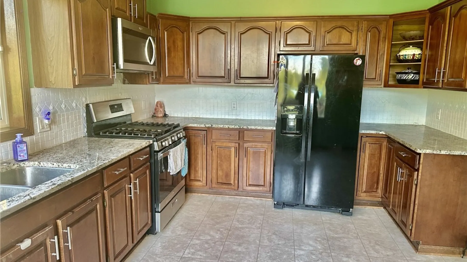 Property at 2348 Berg Road, West Seneca, NY 14218 12