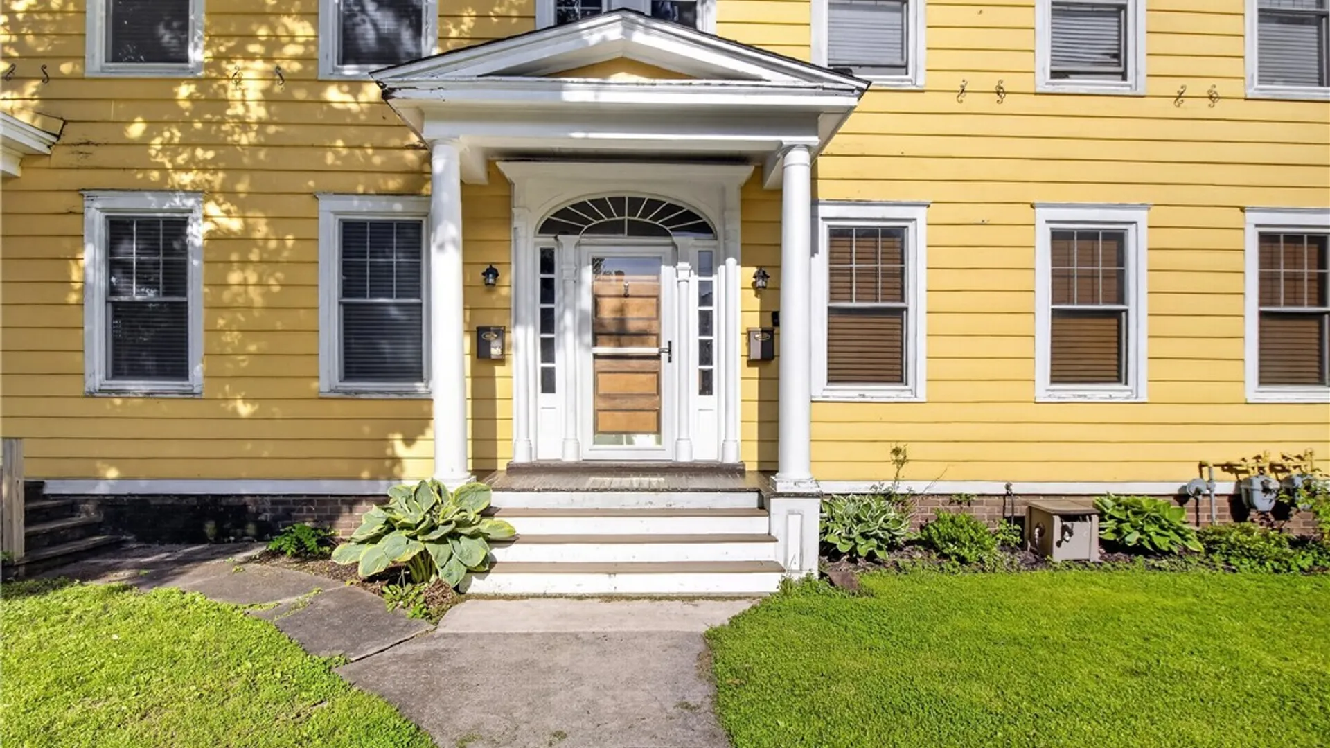 Property at 16 Huntington Place, New Hartford, NY 13413 4