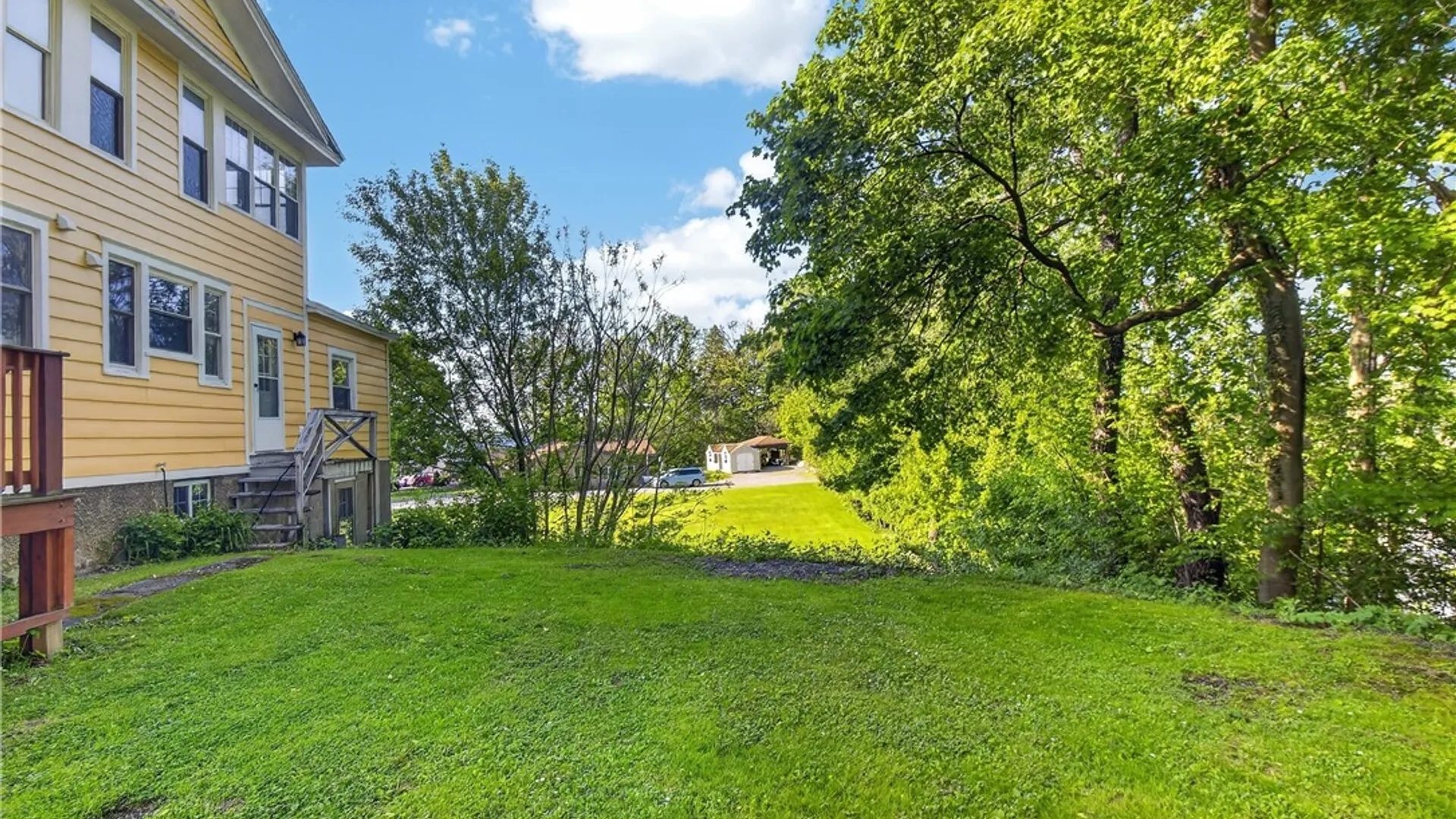 Property at 16 Huntington Place, New Hartford, NY 13413 5