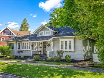 Property at 27 Beverly Place, Utica, NY 13501