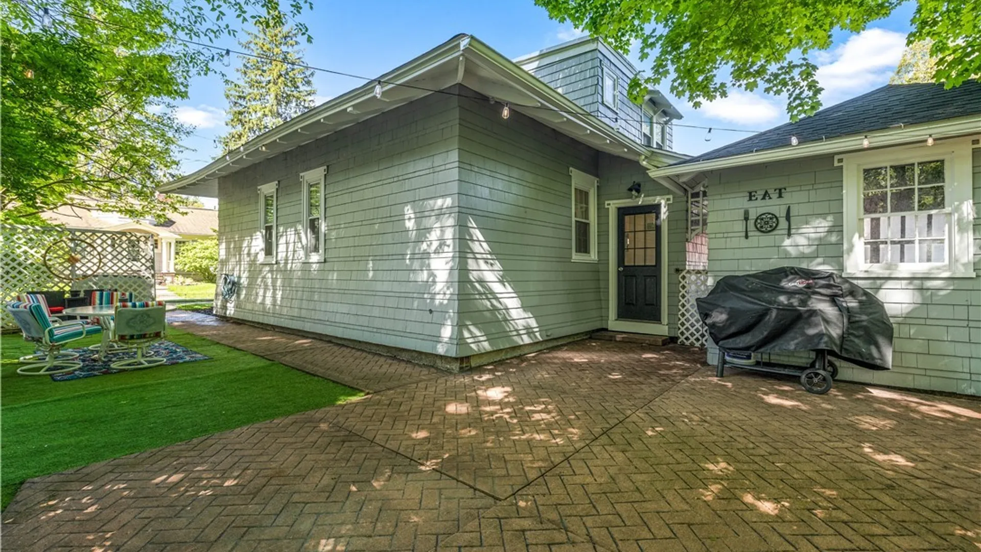 Property at 27 Beverly Place, Utica, NY 13501 4