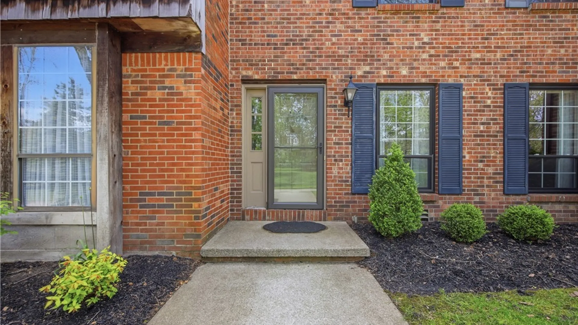 Property at 184 Wedgewood Drive, Amherst, NY 14221 2