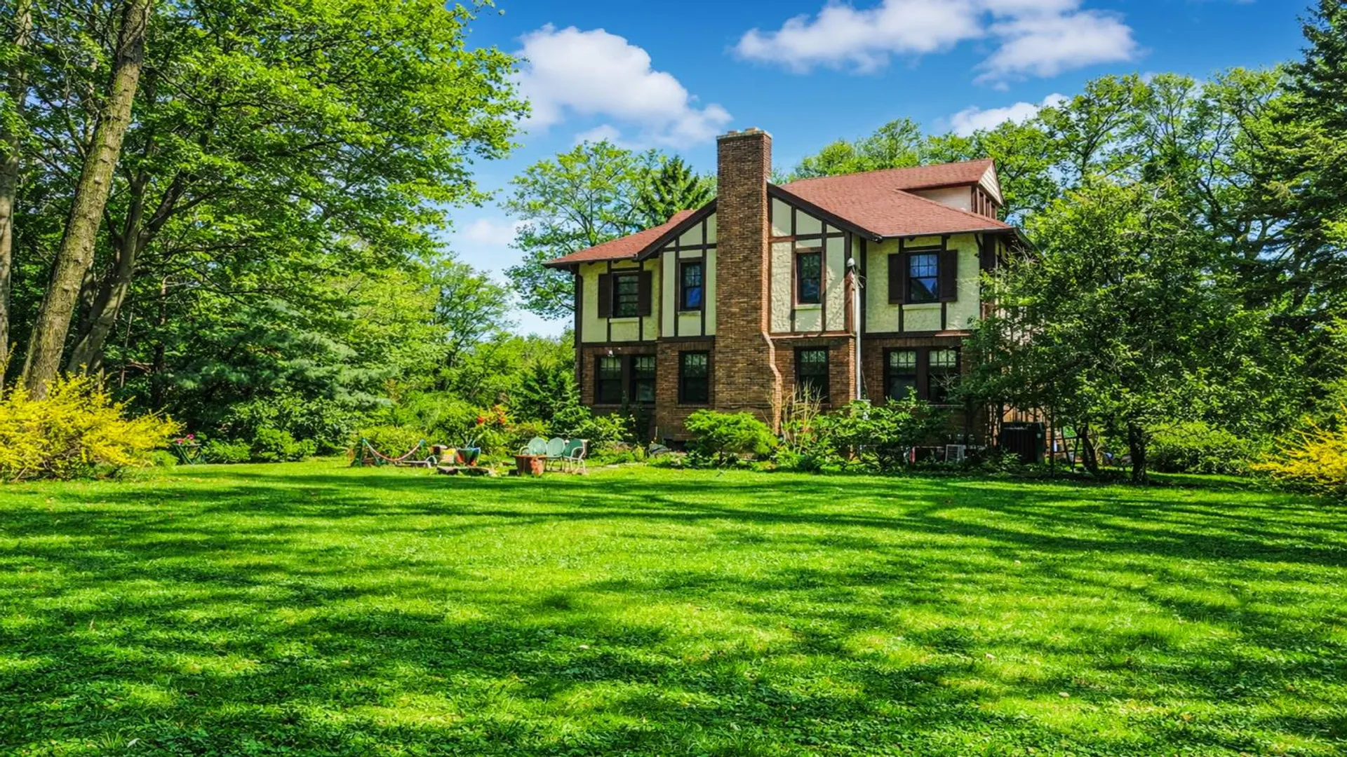 Property at 231 Douglas Road, Staten Island, NY 10304 2