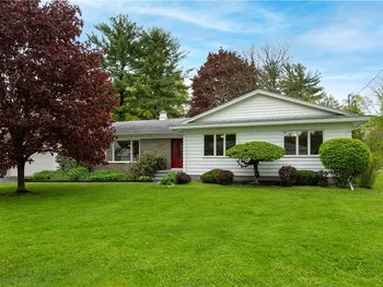 Property at 7 Knollwood Road, New Hartford, NY 13413