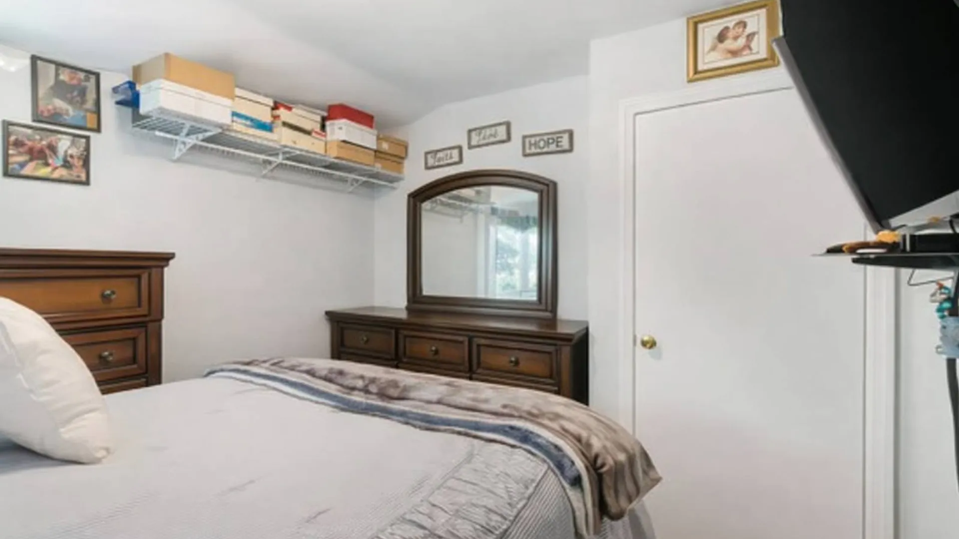 Property at 4 cottage avenue, Staten Island, NY 10308 13