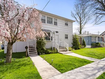 Property at 4 cottage avenue, Staten Island, NY 10308