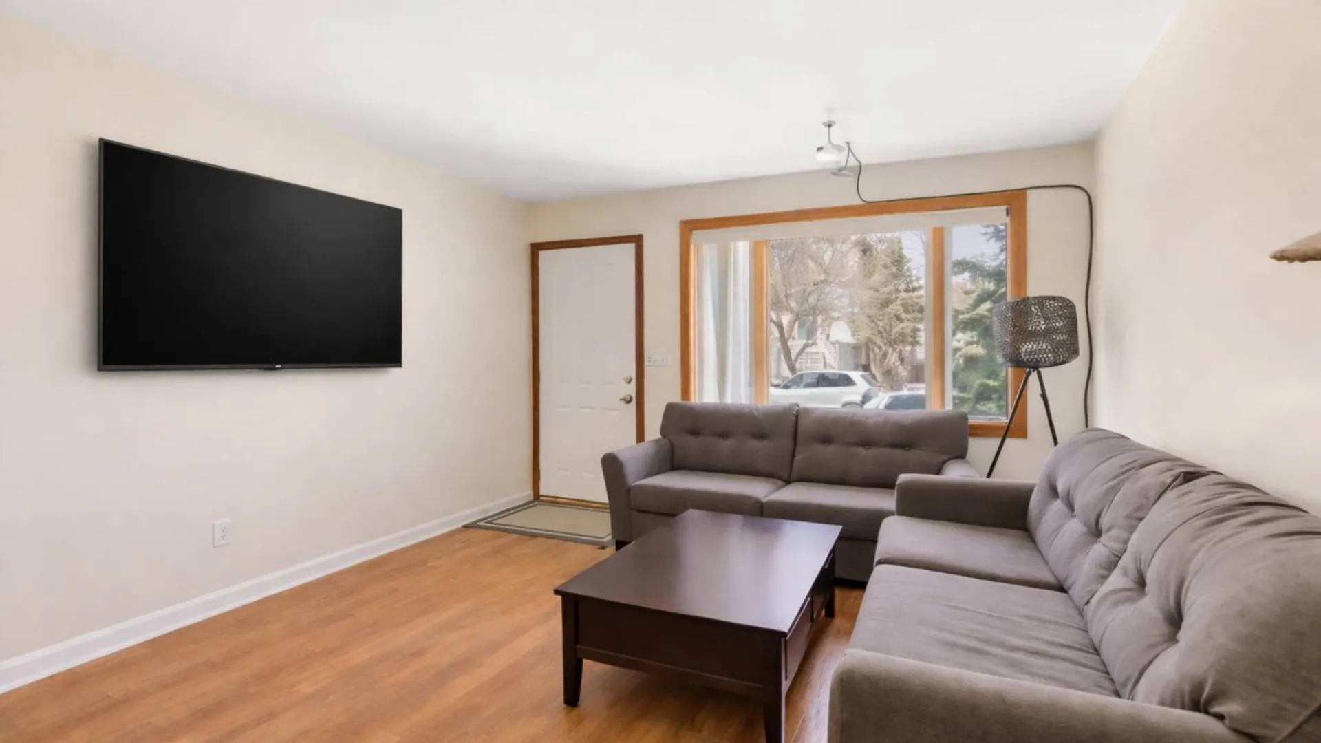 Property at 4 cottage avenue, Staten Island, NY 10308 4
