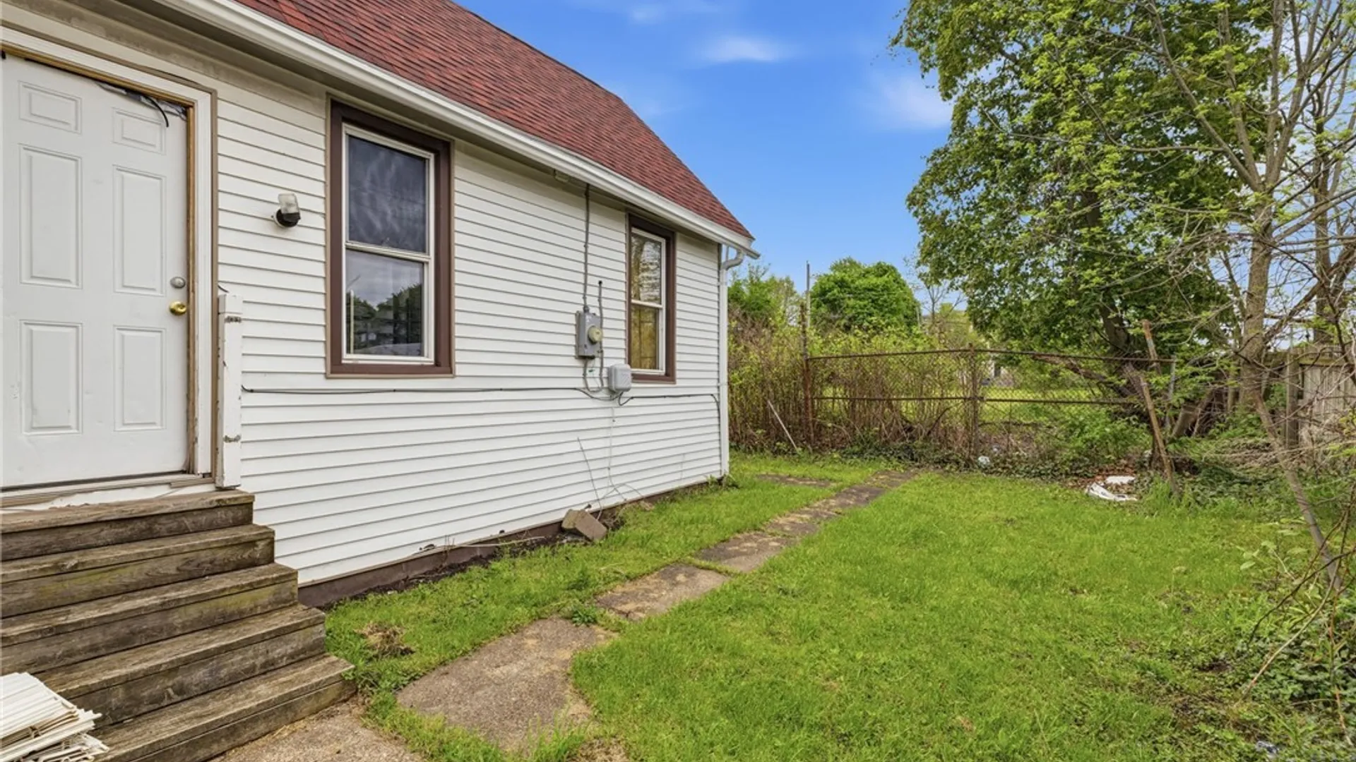 Property at 165 Glenwood Avenue, Buffalo, NY 14208 25