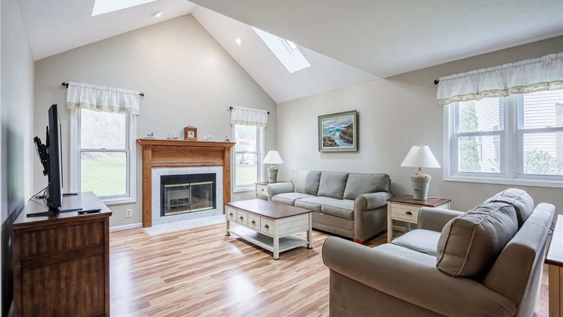 Property at 4 Kerry Hill, Perinton, NY 14450 10