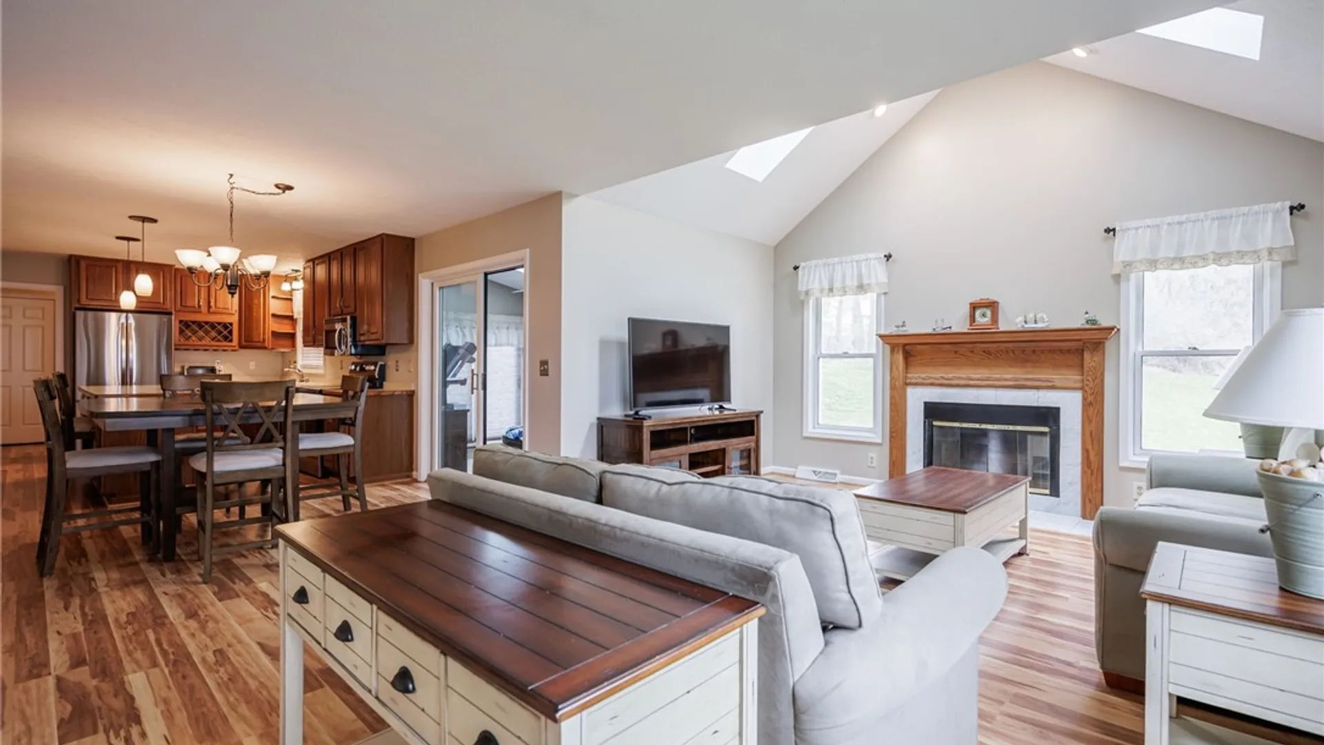 Property at 4 Kerry Hill, Perinton, NY 14450 12