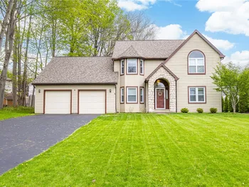 4 Kerry Hill, Perinton, NY 14450