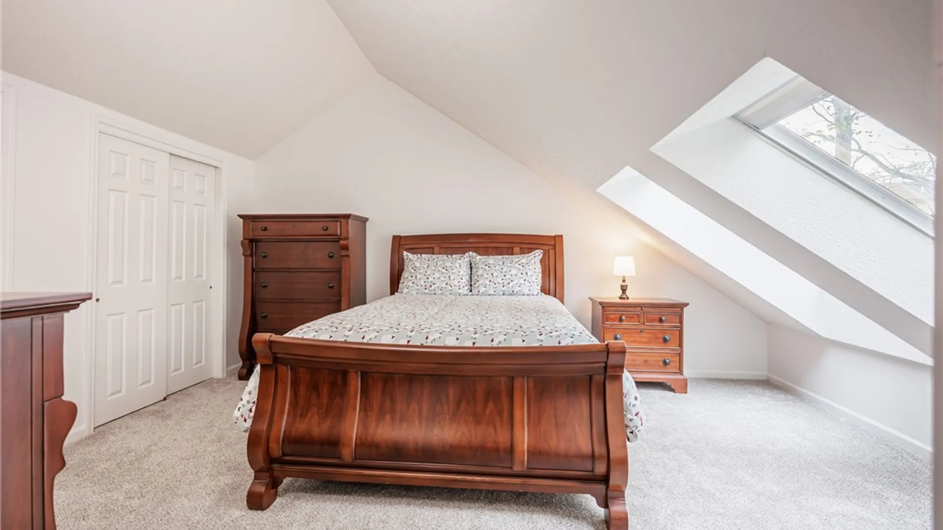 Property at 4 Kerry Hill, Perinton, NY 14450 31
