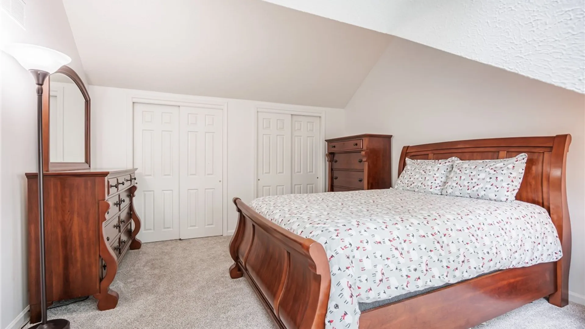 Property at 4 Kerry Hill, Perinton, NY 14450 32