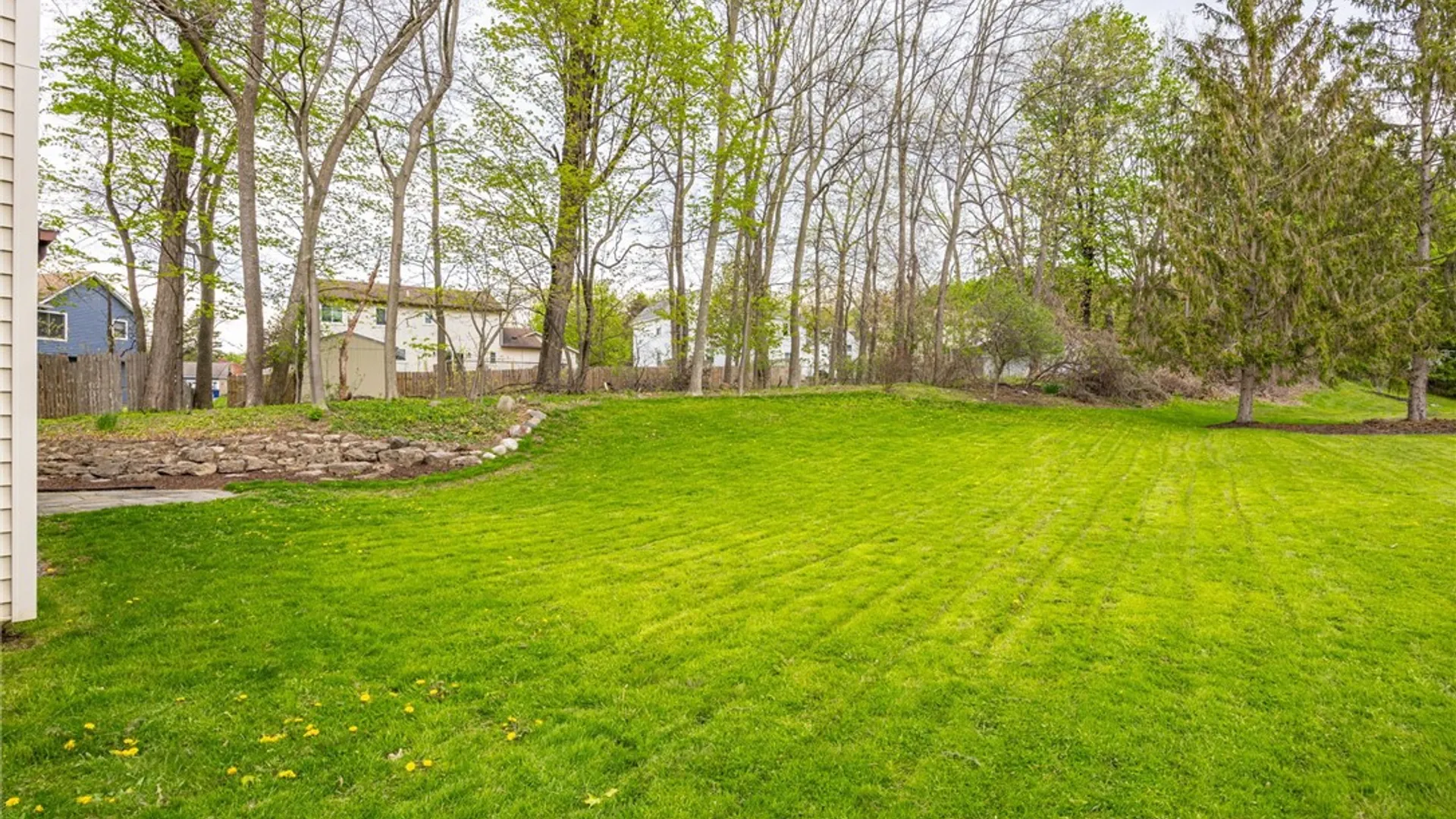 Property at 4 Kerry Hill, Perinton, NY 14450 49