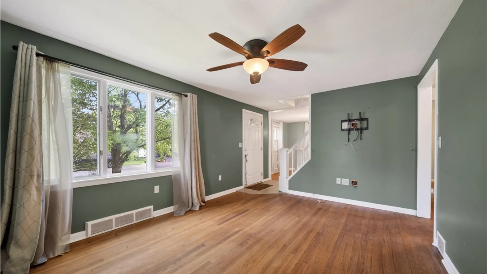 Property at 104 Church Parkway, Cicero, NY 13212 14