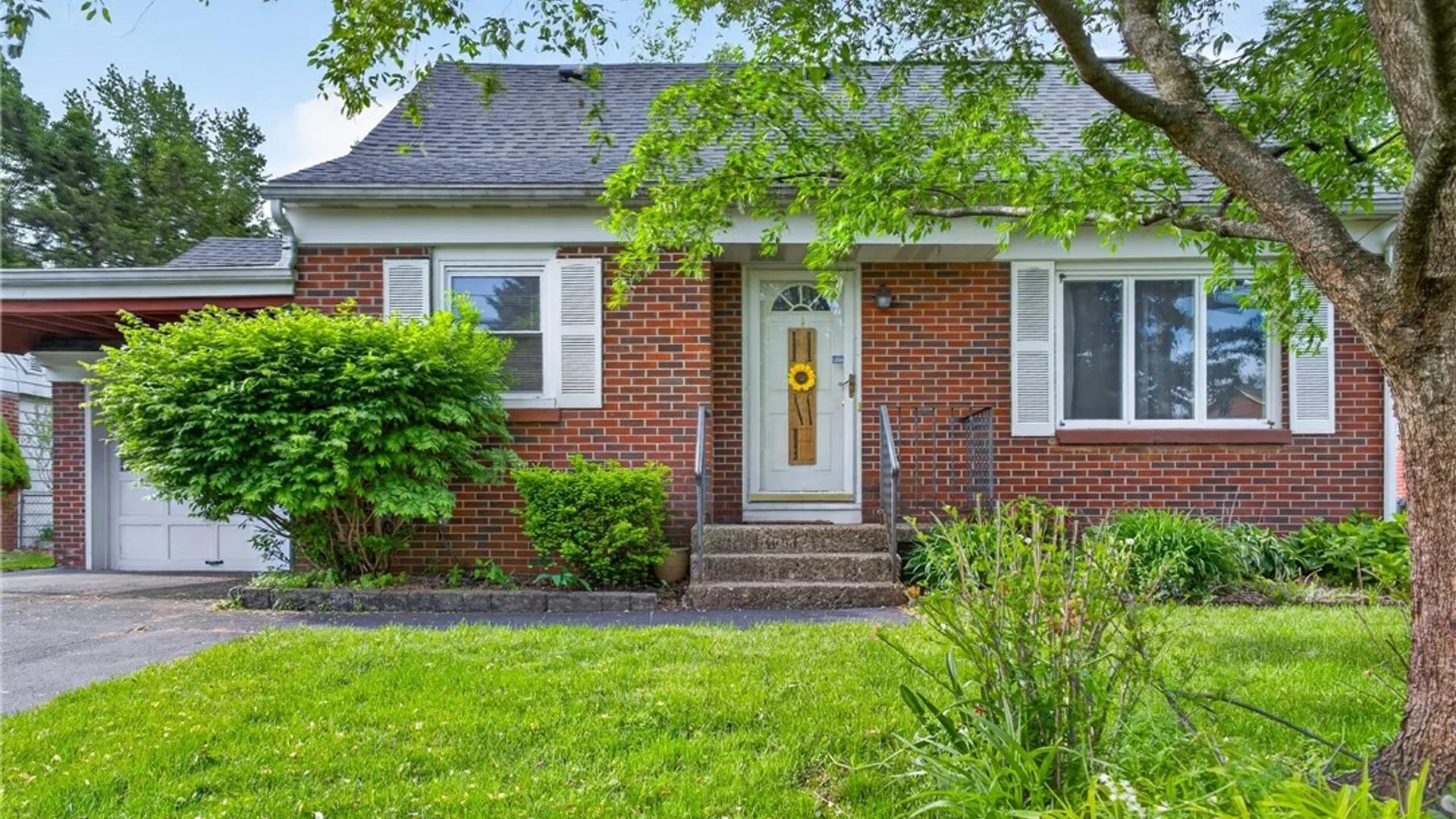 Property at 104 Church Parkway, Cicero, NY 13212 2