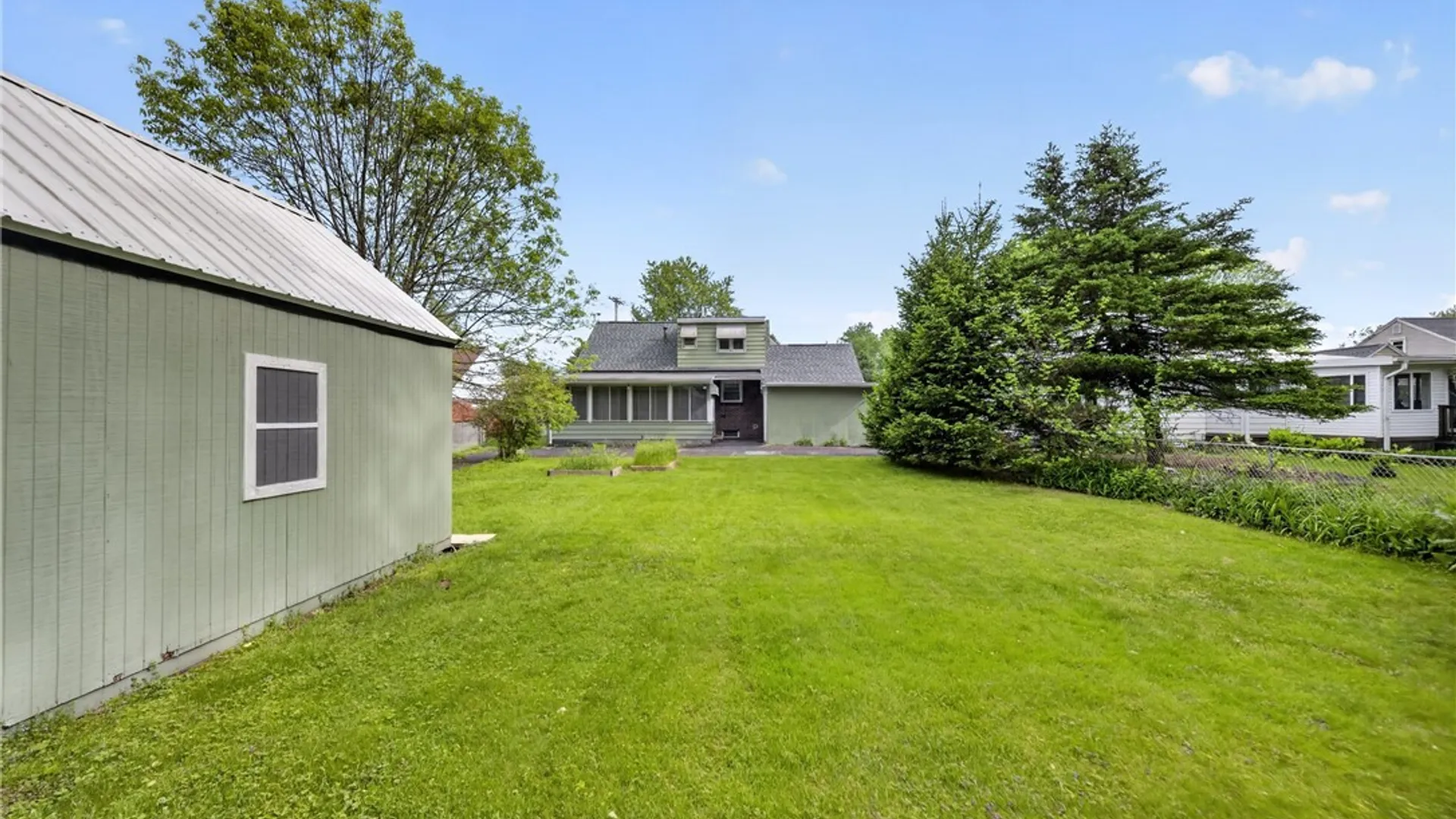 Property at 104 Church Parkway, Cicero, NY 13212 35