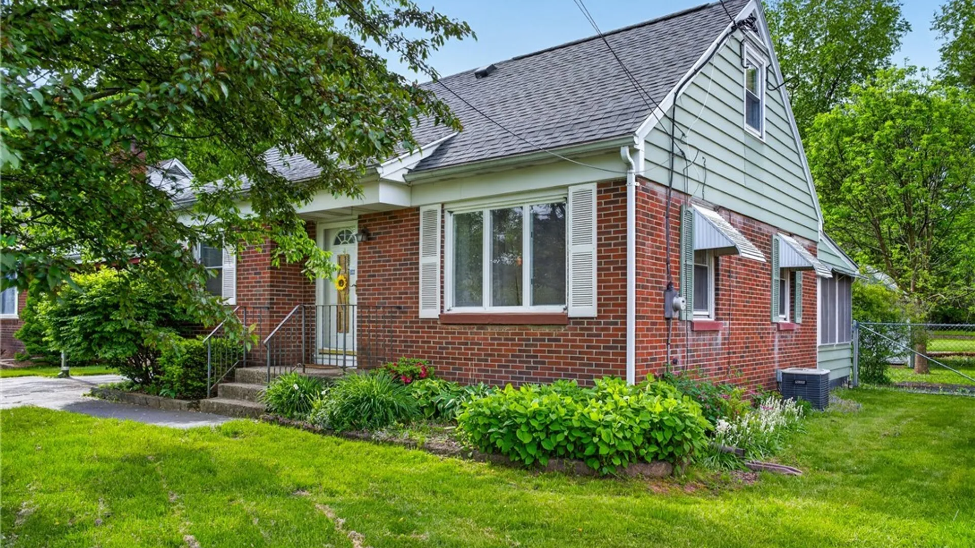 Property at 104 Church Parkway, Cicero, NY 13212 4