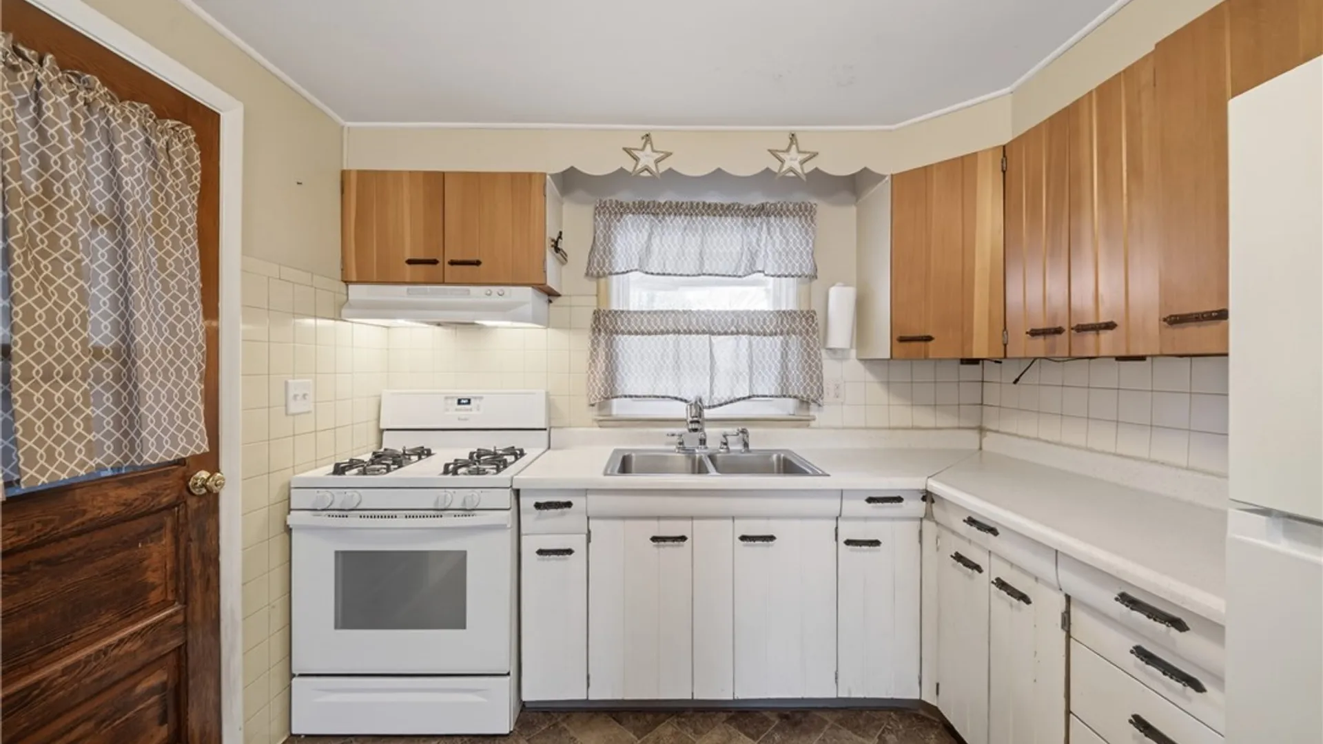 Property at 104 Church Parkway, Cicero, NY 13212 8