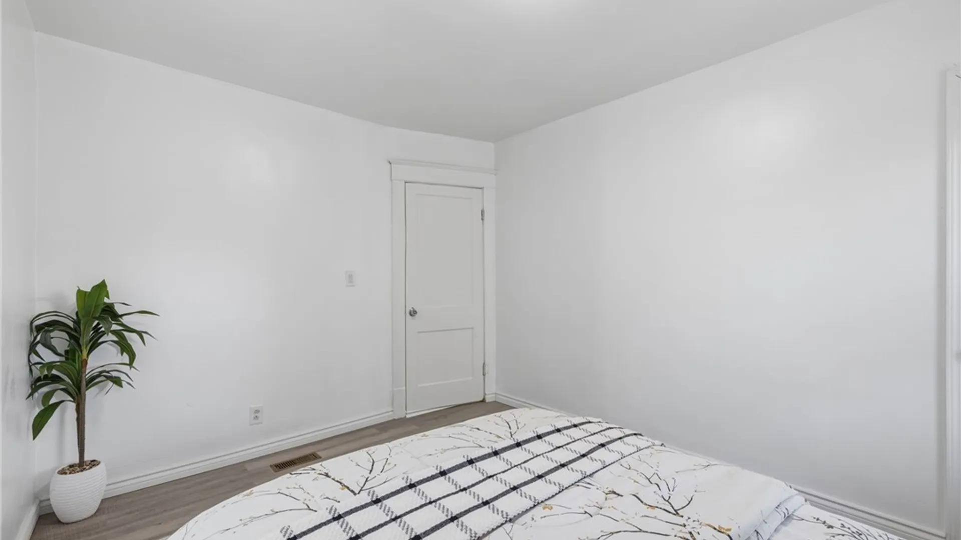 Property at 37 Navel Avenue, Buffalo, NY 14211 15