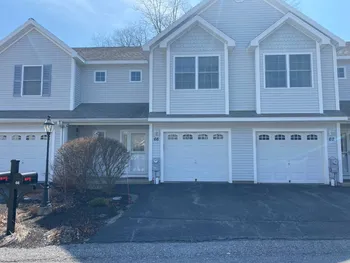 Property at 66 Cobblestone Ct, Schenectady, NY 12306