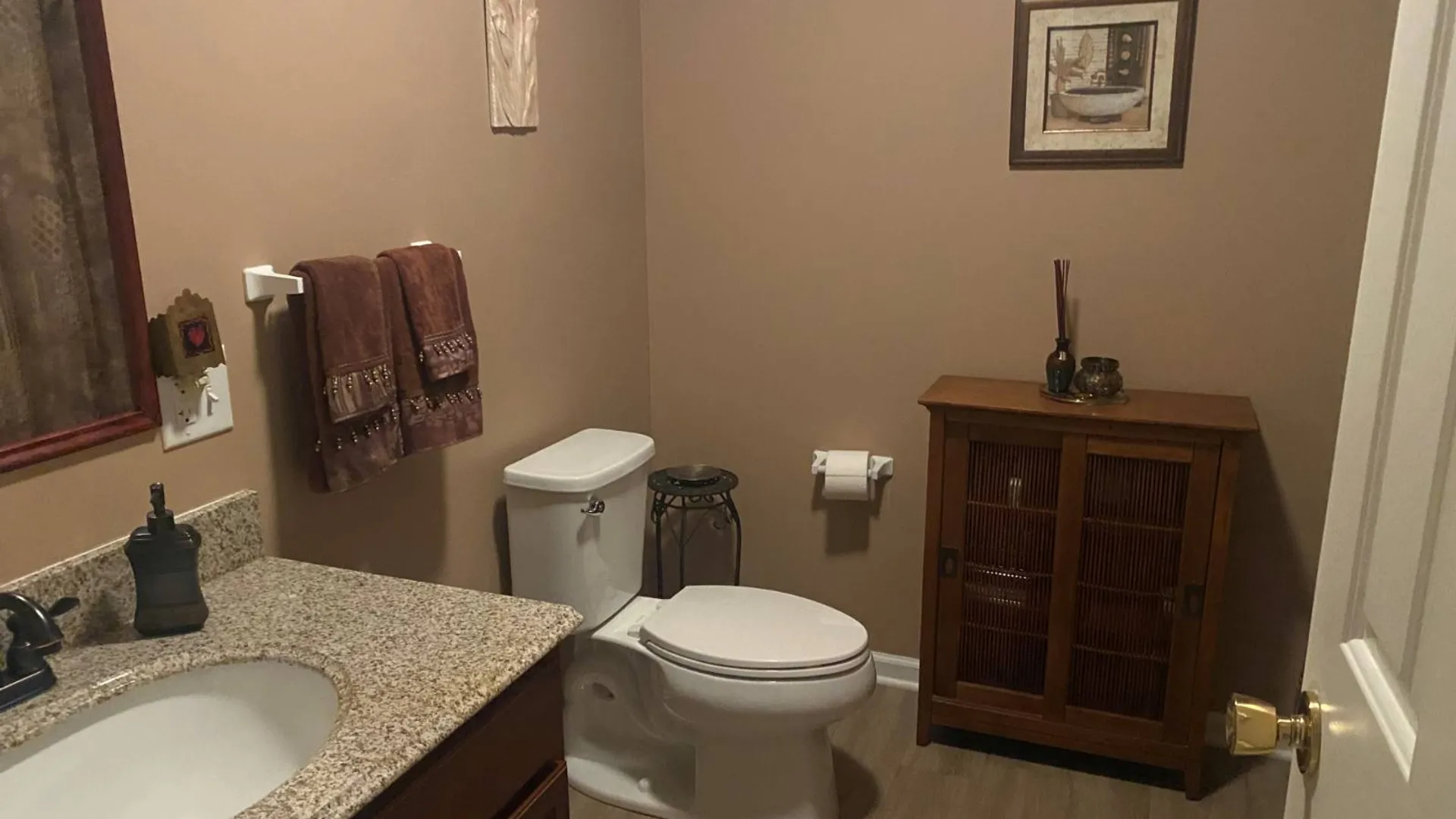 Property at 66 Cobblestone Ct, Schenectady, NY 12306 22