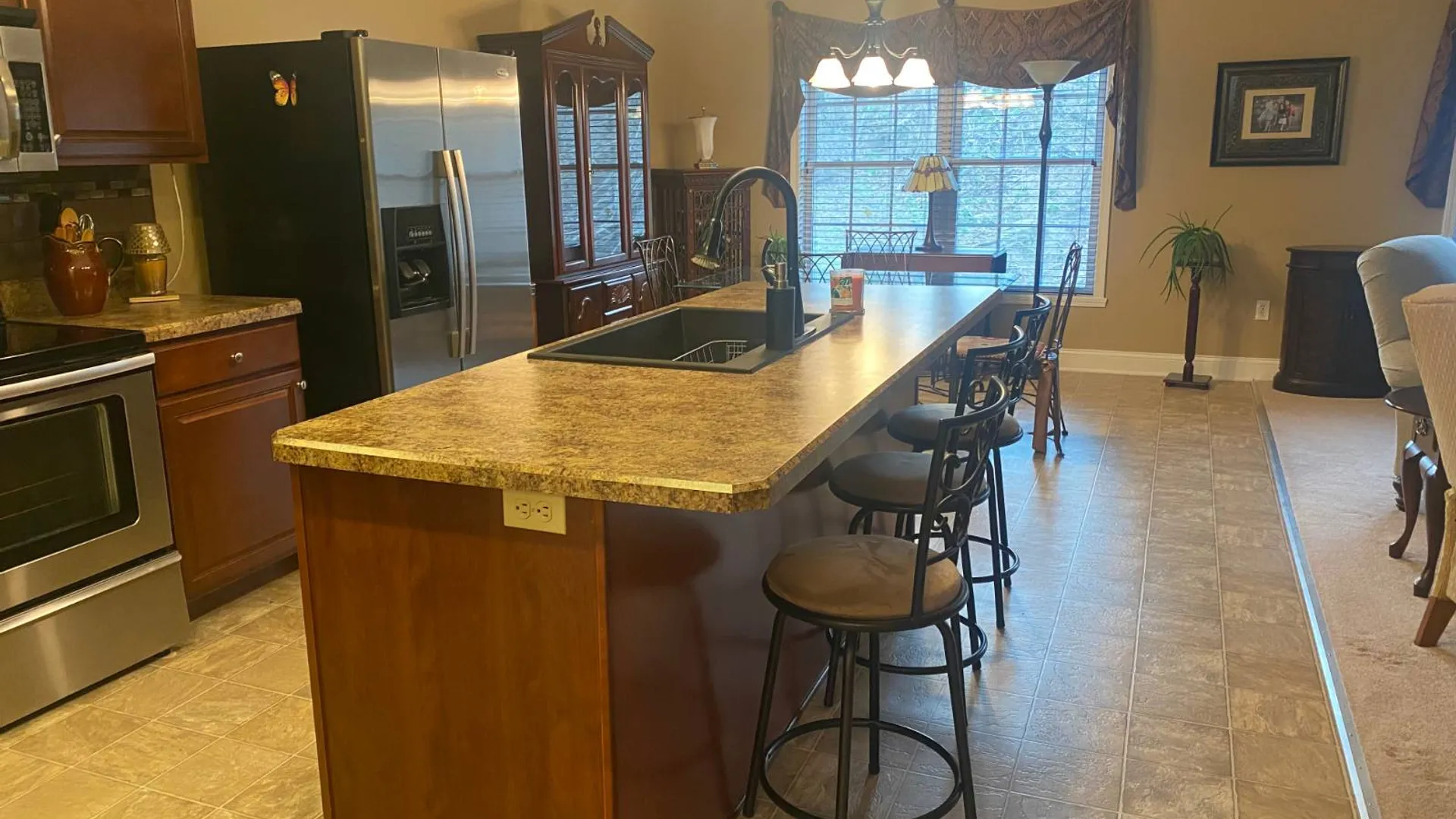 Property at 66 Cobblestone Ct, Schenectady, NY 12306 7