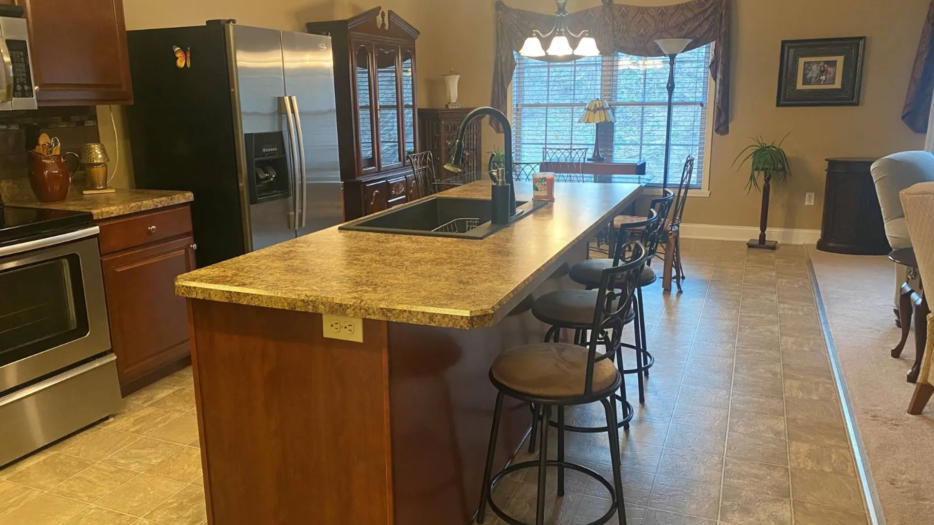 Property at 66 Cobblestone Ct, Schenectady, NY 12306 9