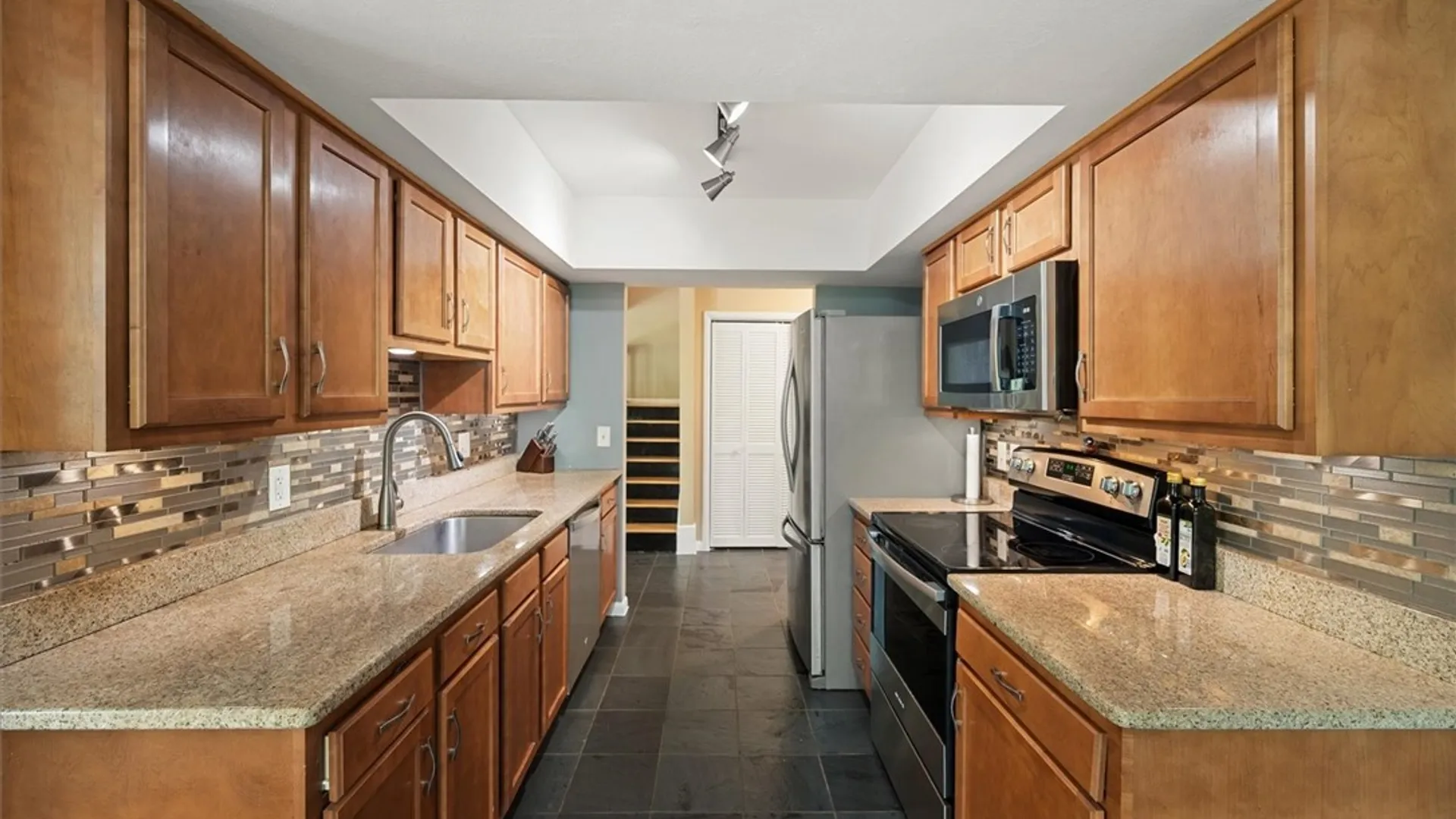 Property at 23 Jarvis Dr, Manlius, NY 13104 7