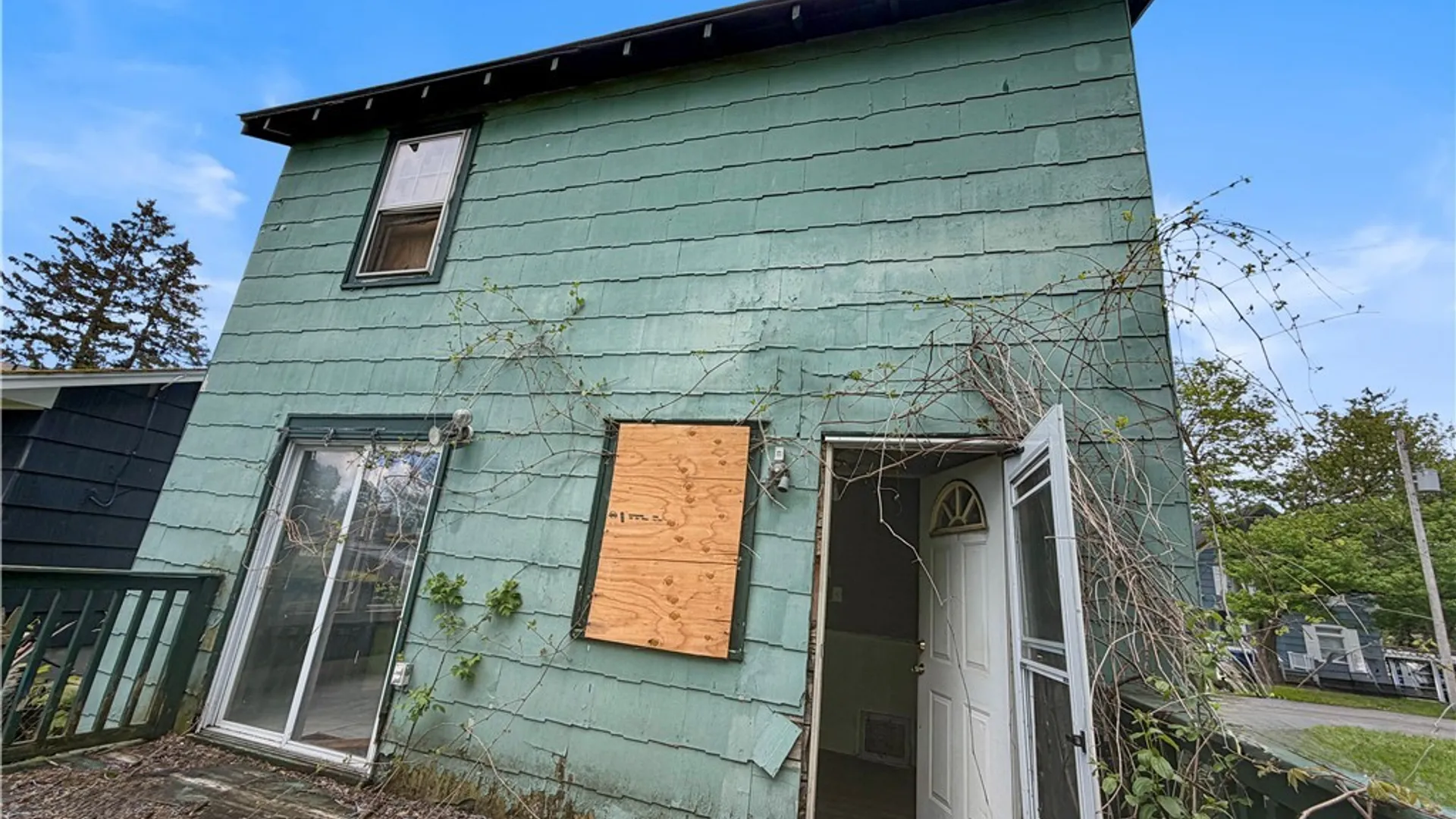 Property at 124 Baldwin Ave, Syracuse, NY 13205 10