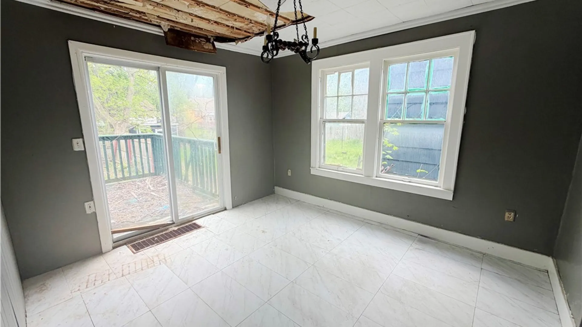 Property at 124 Baldwin Ave, Syracuse, NY 13205 4