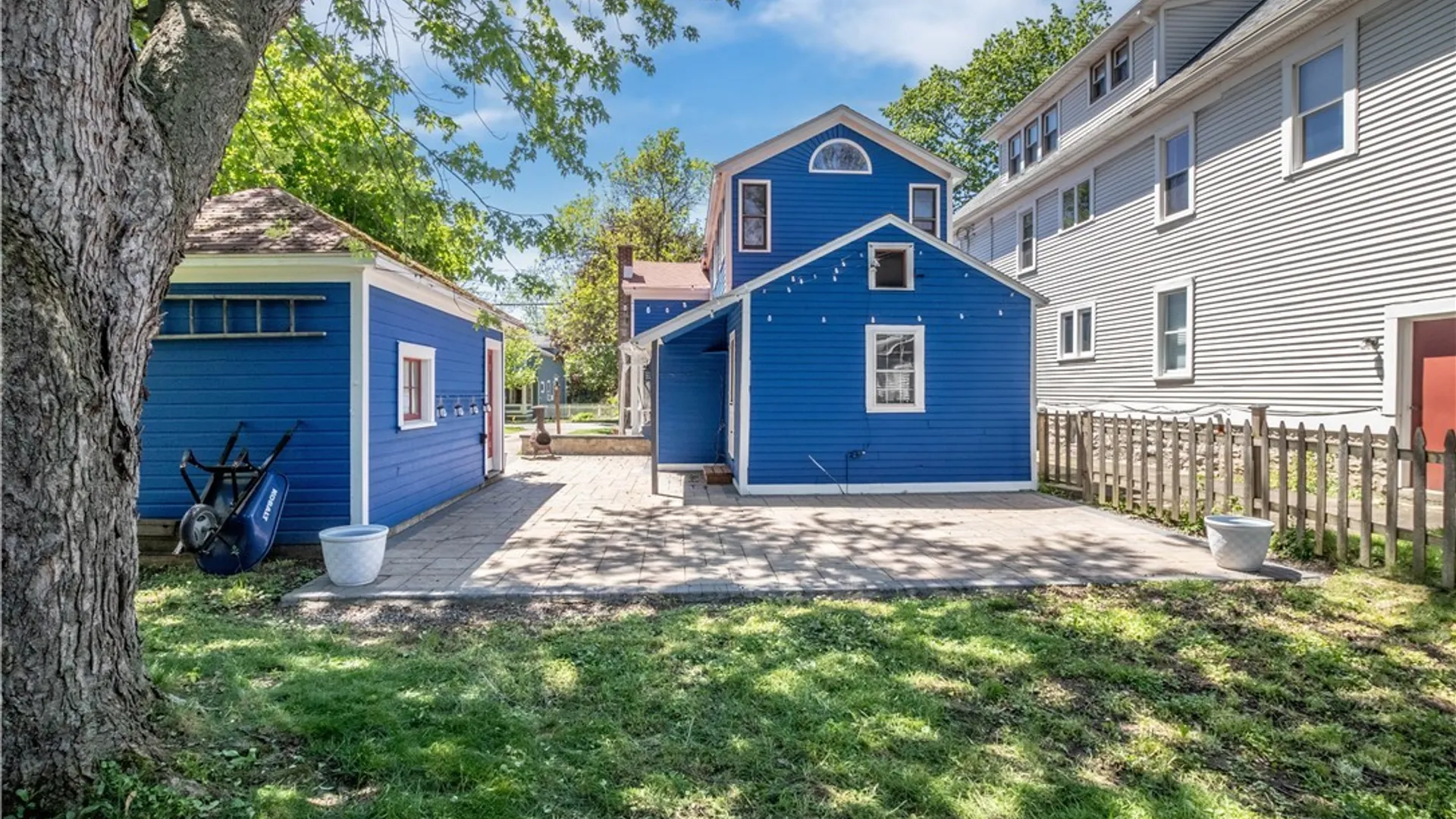 Property at 33 N Ellicott Street, Amherst, NY 14221 44