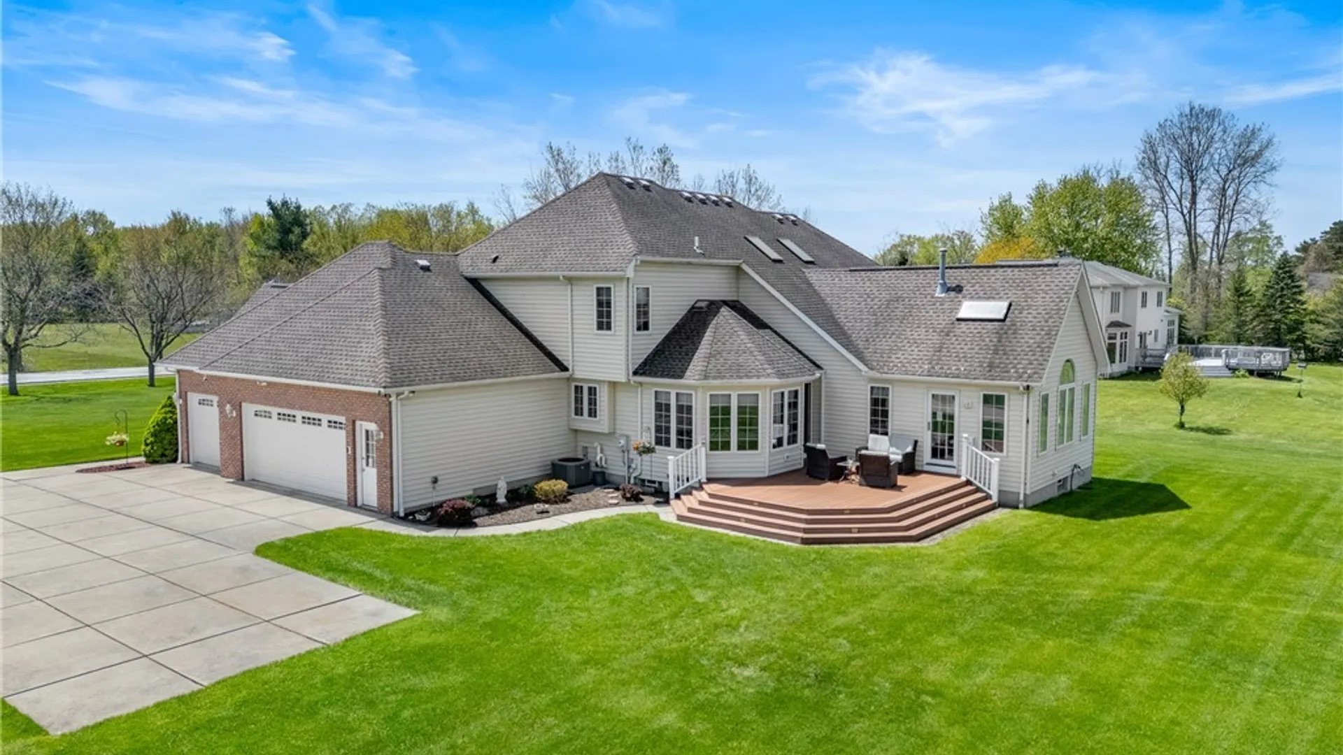 Property at 5600 William Street, Lancaster, NY 14086 3