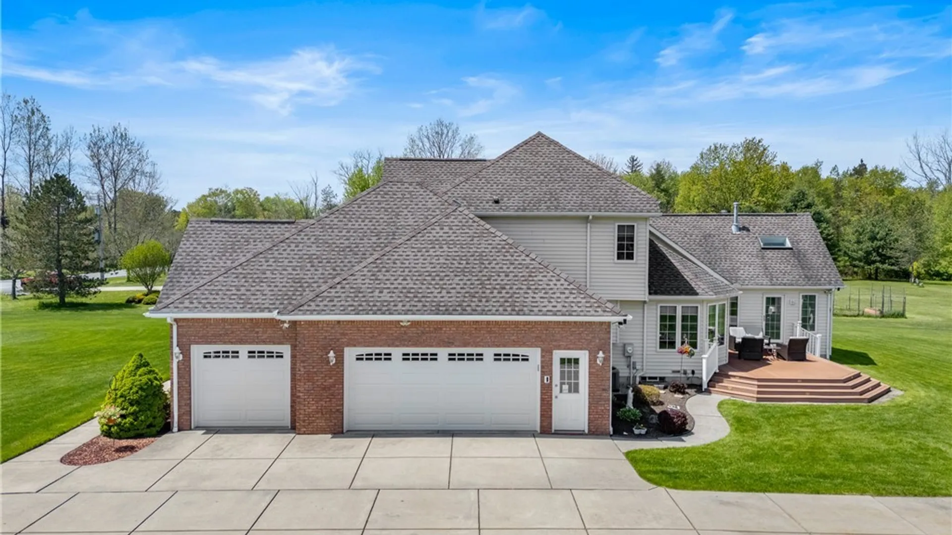 Property at 5600 William Street, Lancaster, NY 14086 5