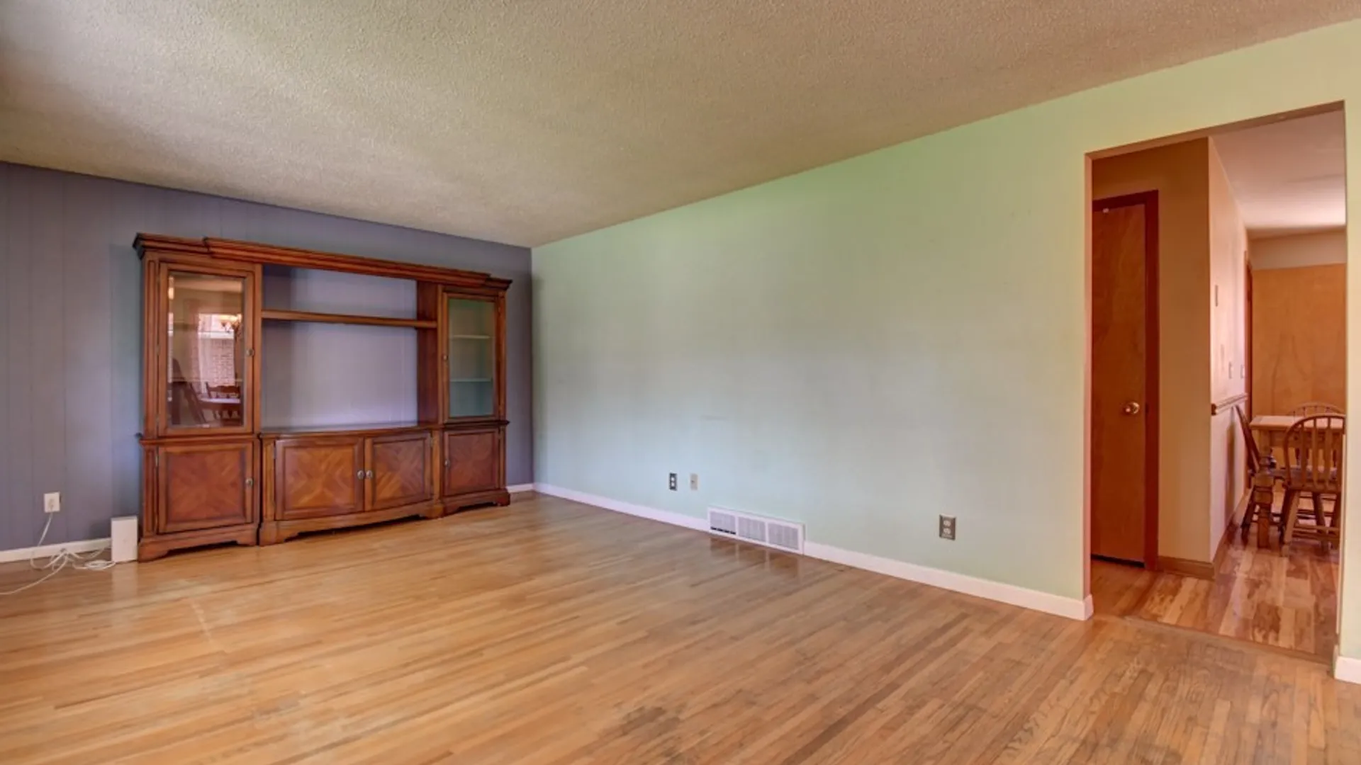 Property at 67 Greenhill Terrace, West Seneca, NY 14224 3