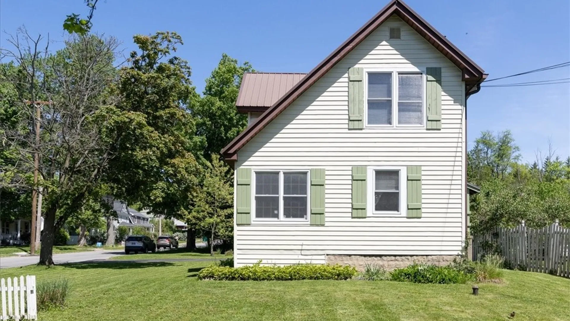 Property at 733 Oakwood Avenue, Aurora, NY 14052 19