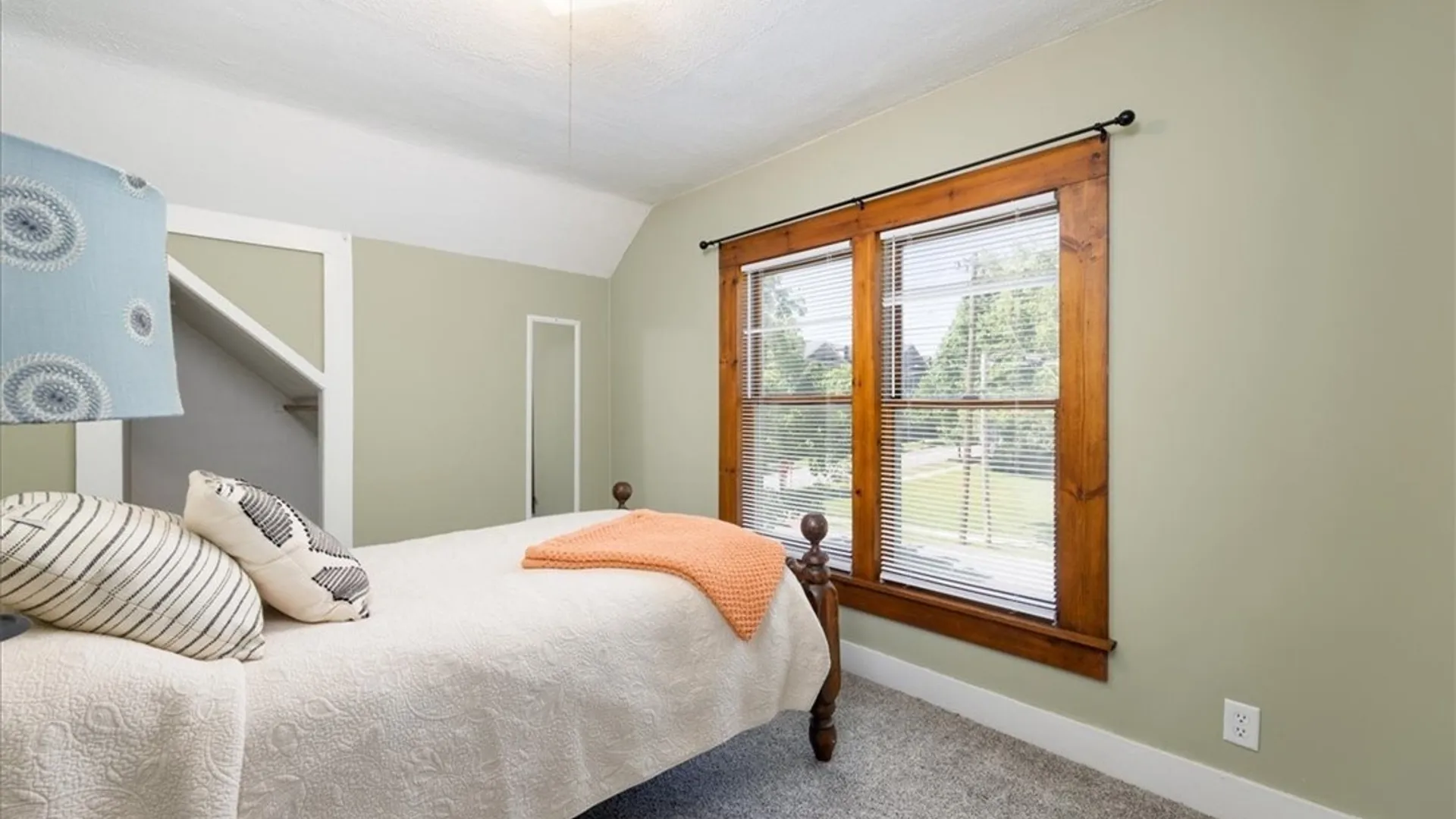 Property at 733 Oakwood Avenue, Aurora, NY 14052 7
