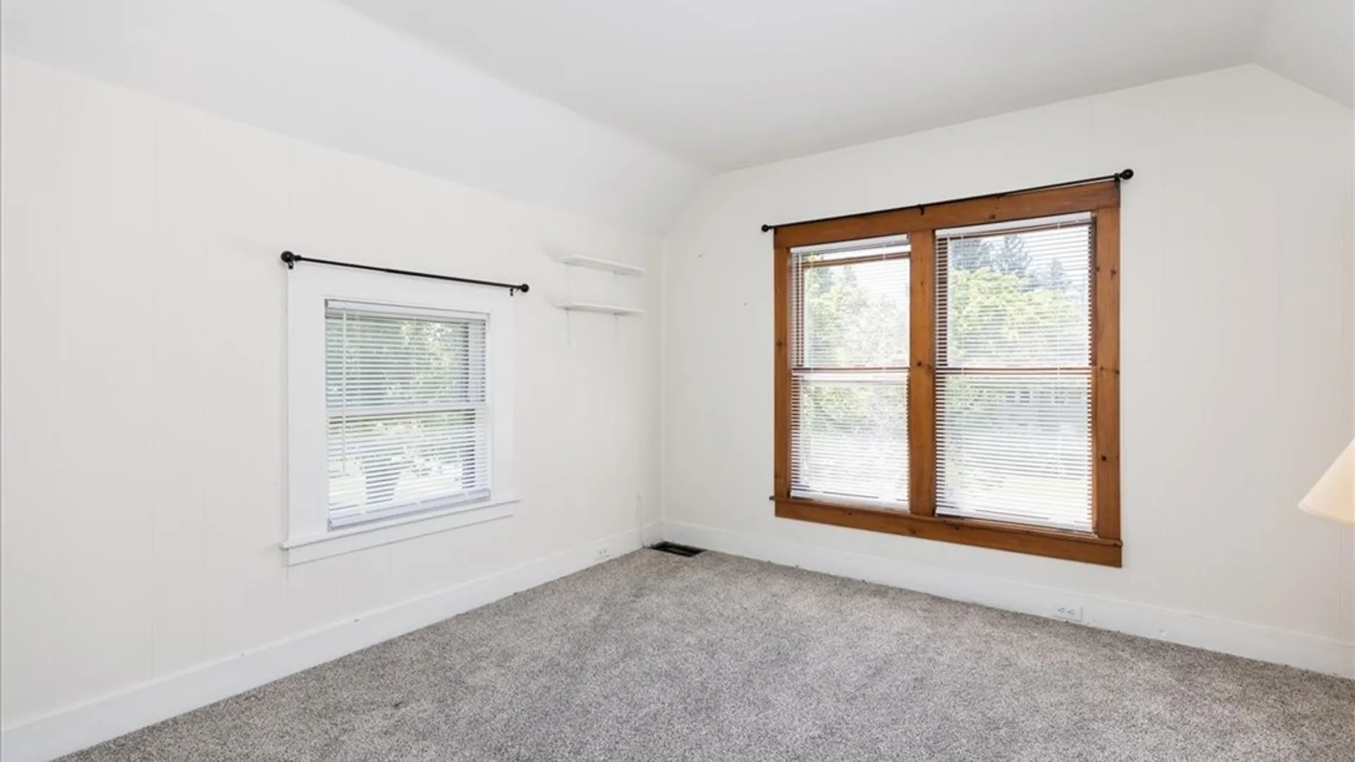 Property at 733 Oakwood Avenue, Aurora, NY 14052 8