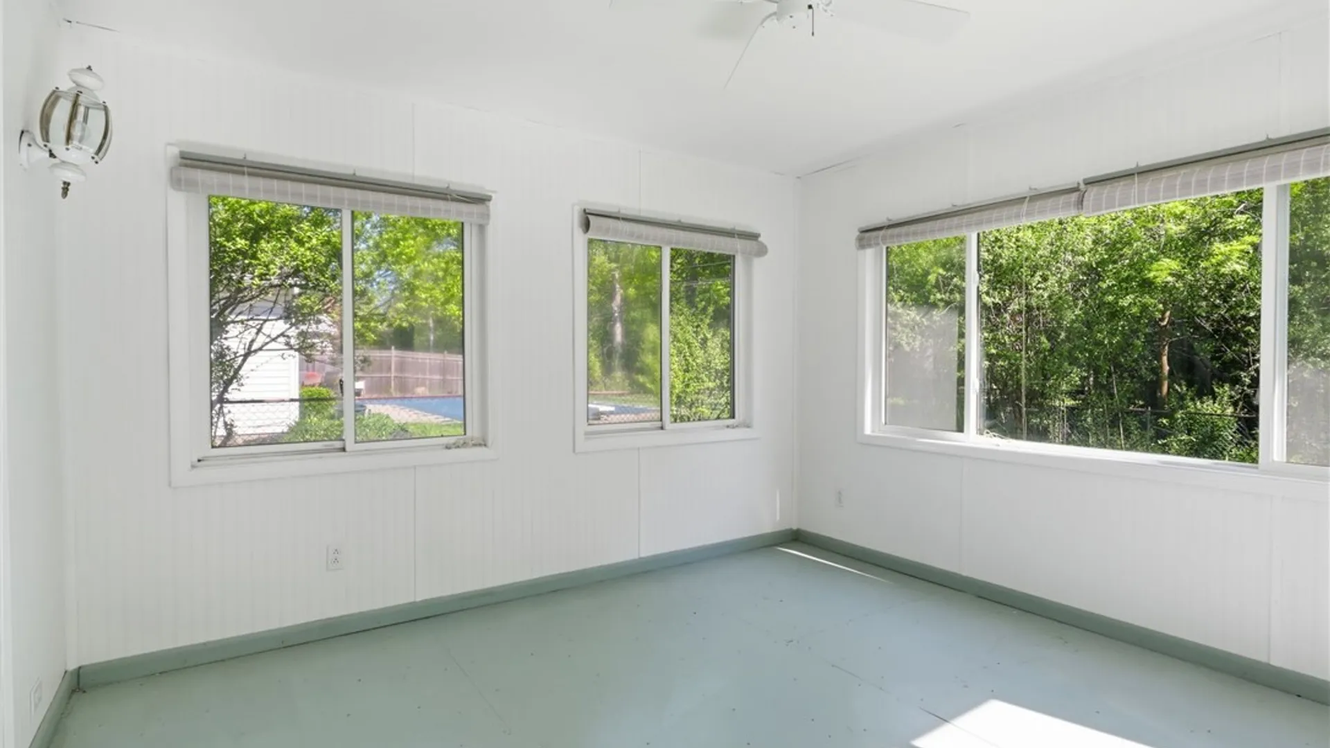 Property at 274 Fareway Lane, Grand Island, NY 14072 22