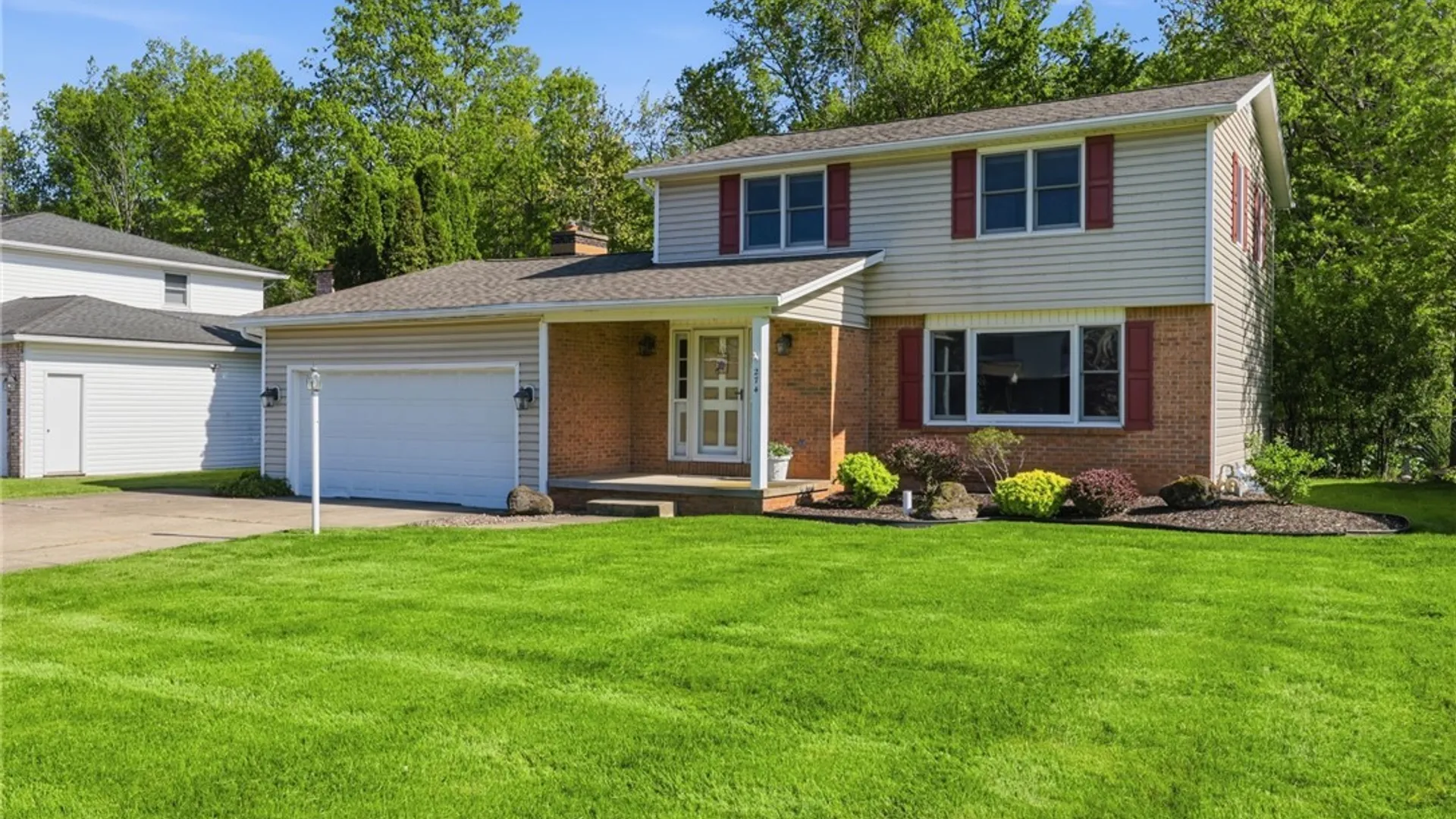 Property at 274 Fareway Lane, Grand Island, NY 14072 4