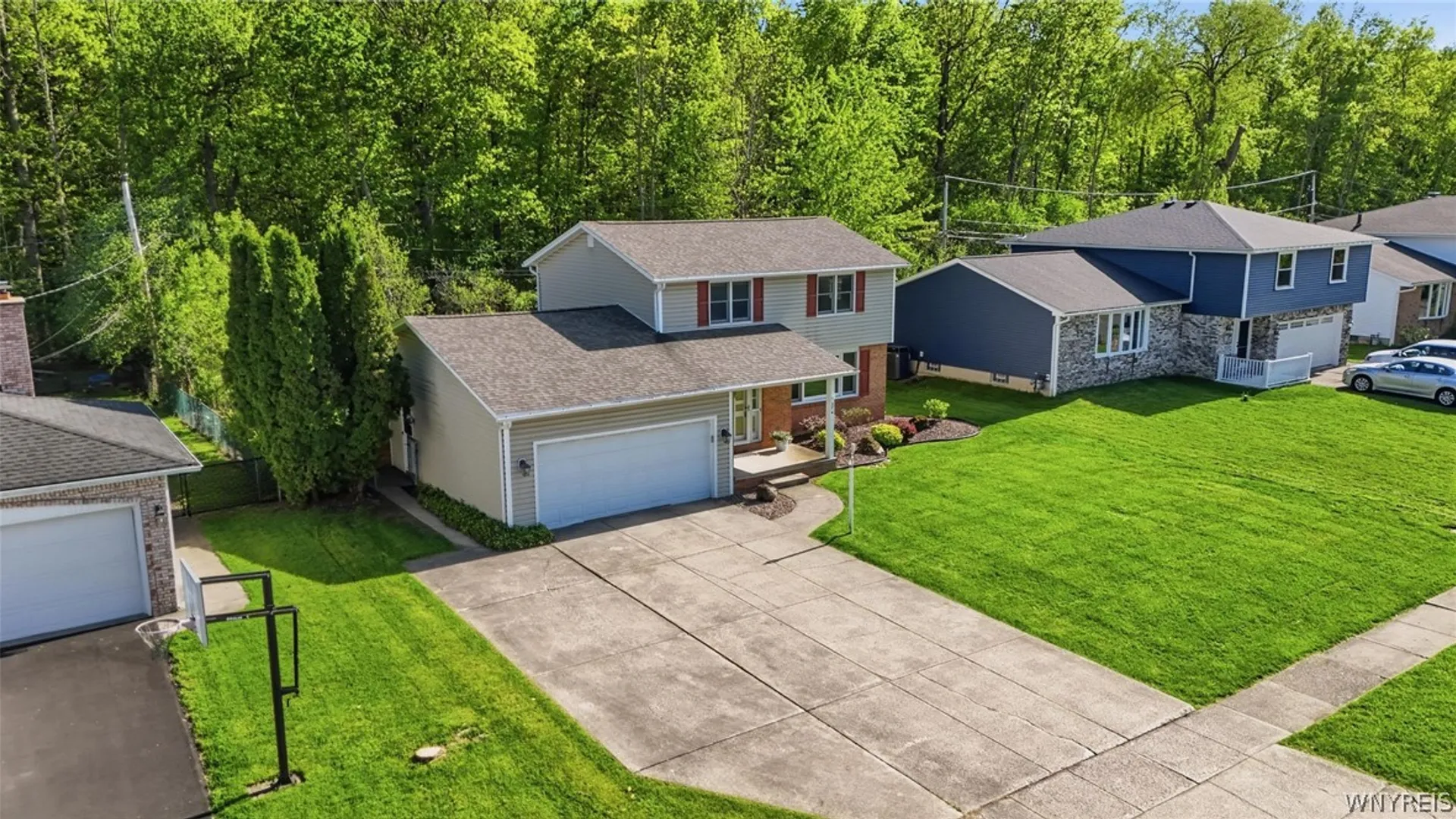 Property at 274 Fareway Lane, Grand Island, NY 14072 43