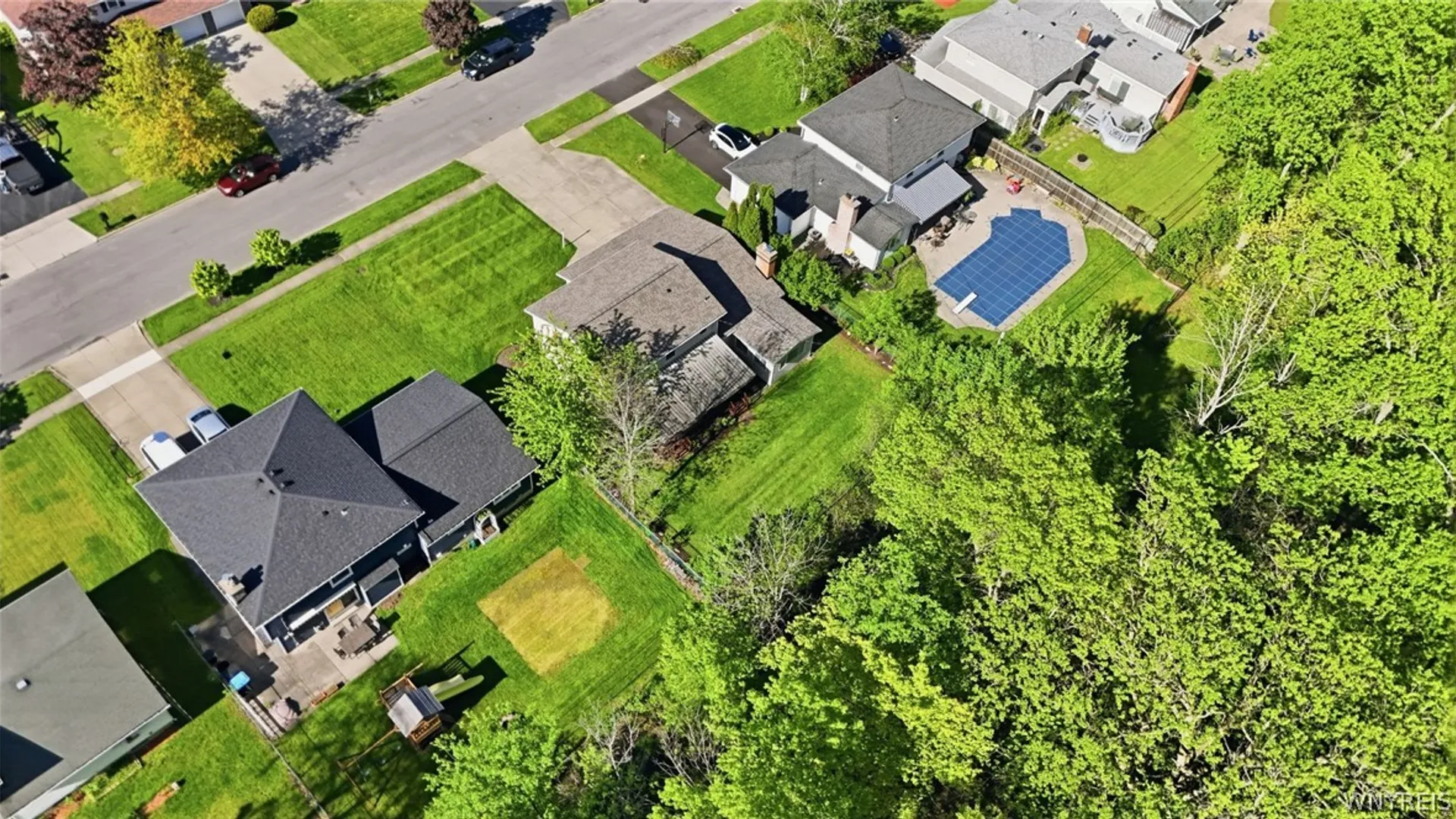 Property at 274 Fareway Lane, Grand Island, NY 14072 49